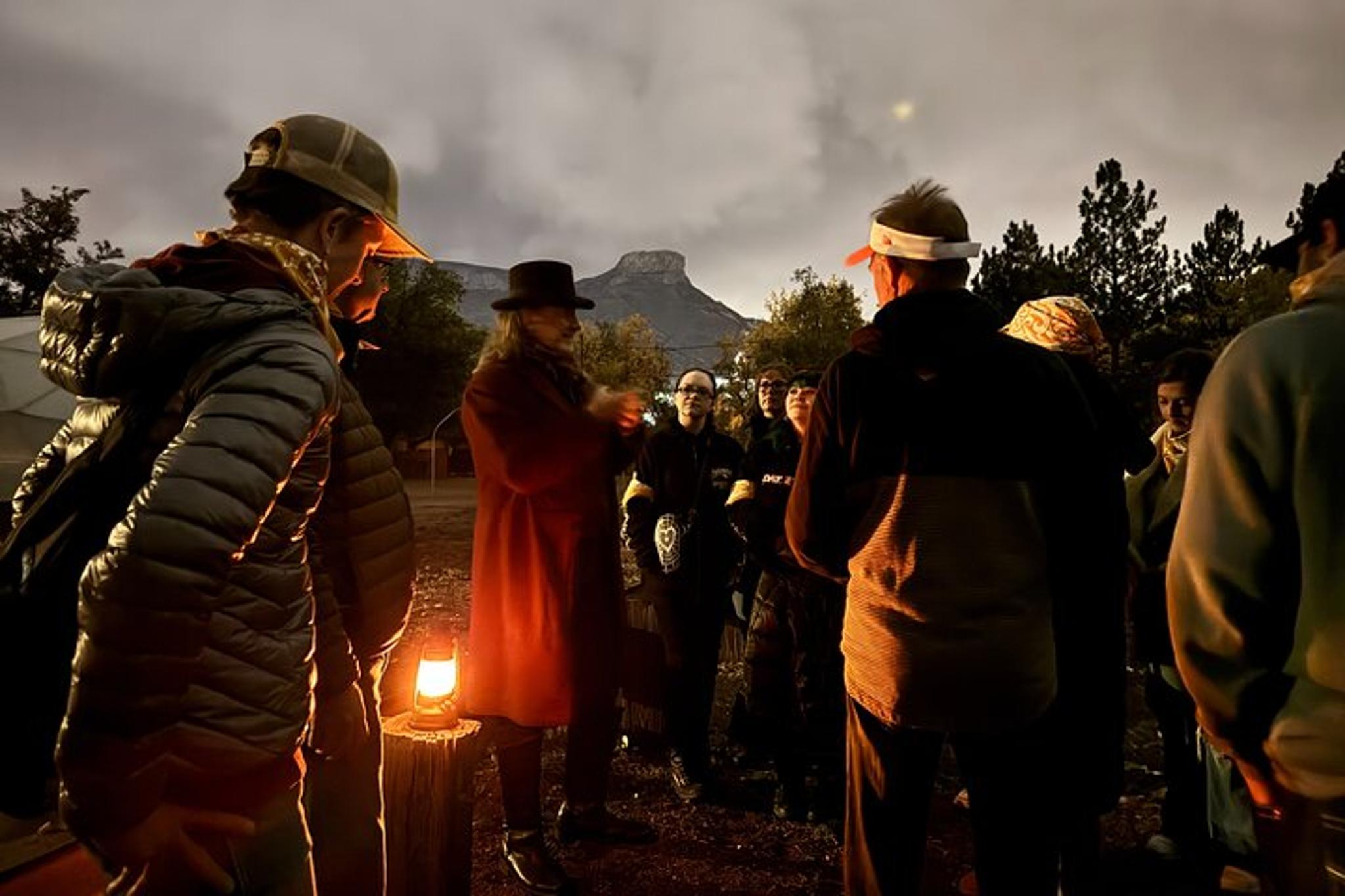 Golden Ghosts & Spirits Haunted Pub Crawl - Image 2