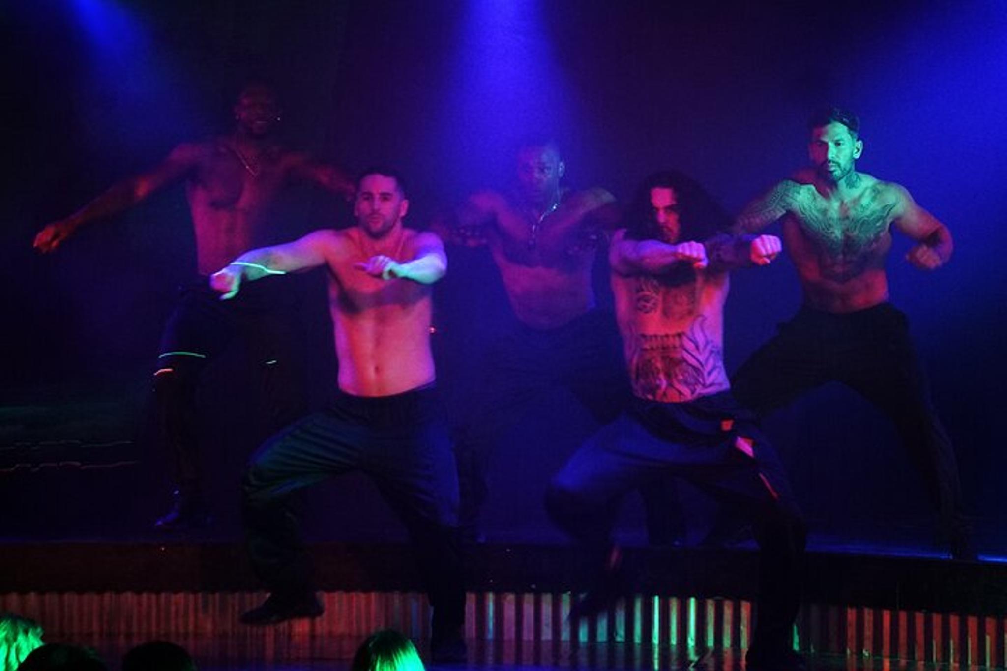 Las Vegas Male Strip Show - Image 3