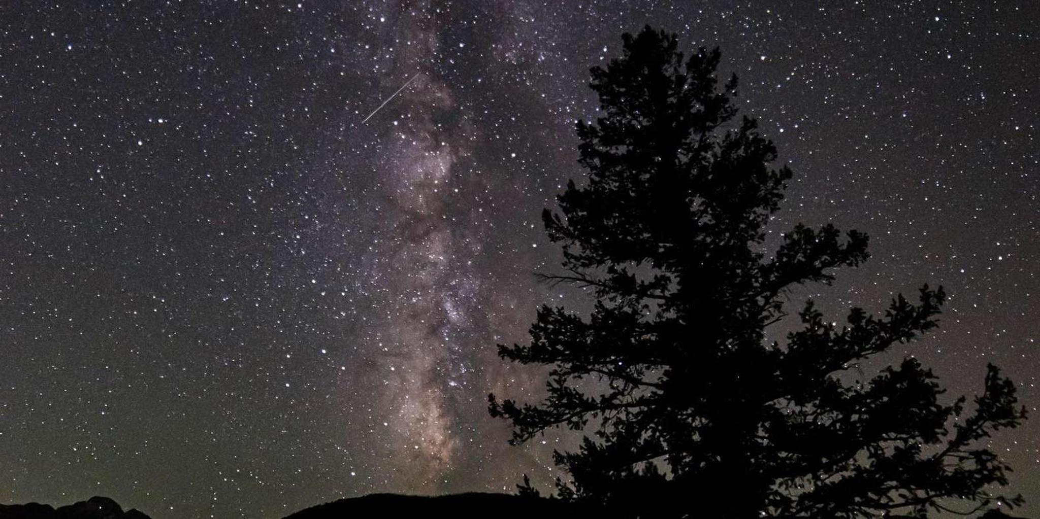 Estes Park Stargazing Hike in Rocky Mountain National Park - Image 2
