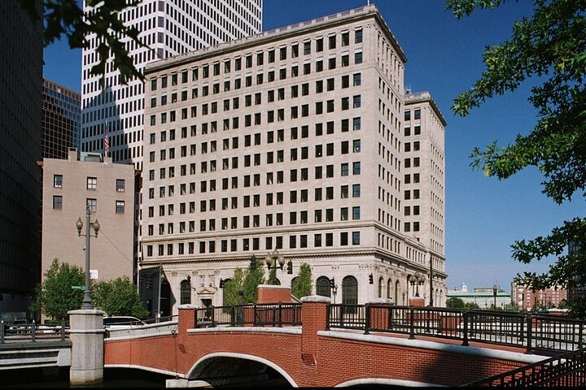 Providence Architecture Boat Tour - Image 5