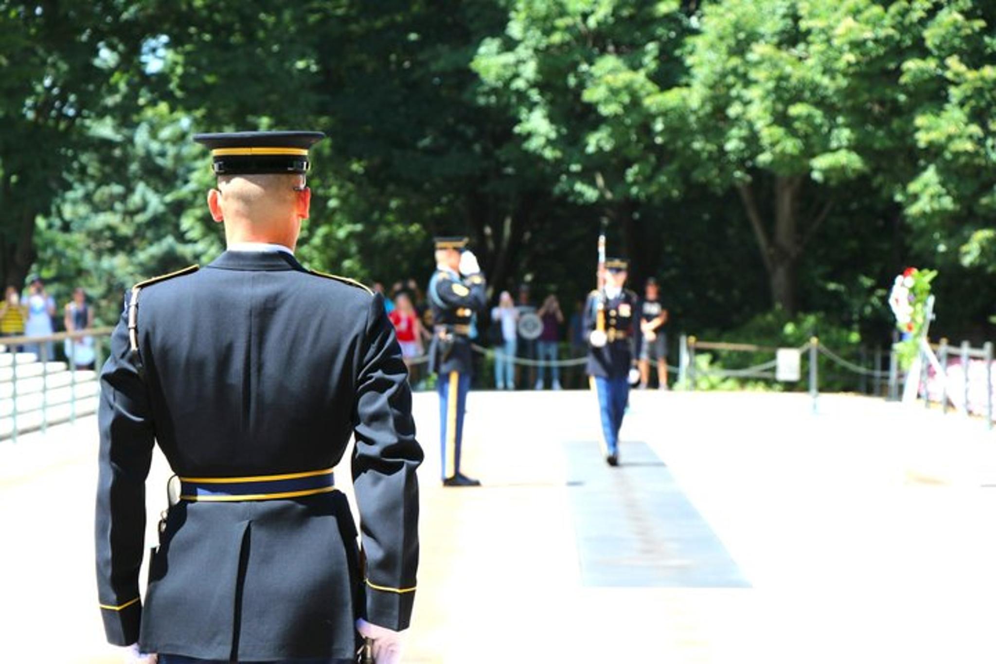 Arlington Cemetery Walking Tour with Changing of the Guard - Image 1