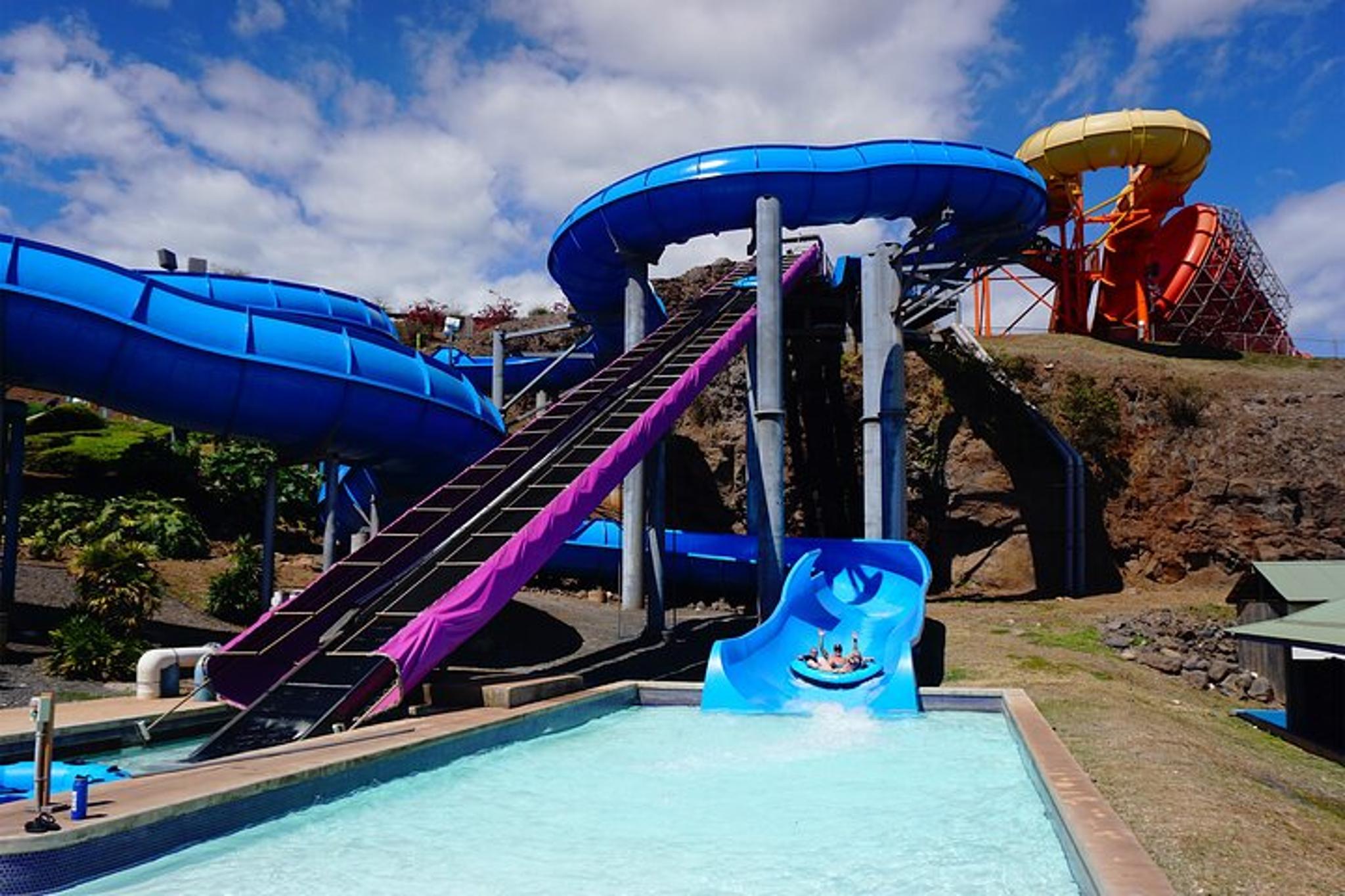 Waikiki Wet 'n' Wild Waterpark Admission with Transportation - Image 4