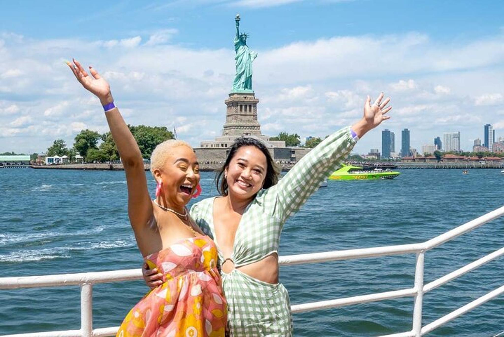 NYC Brunch Cruise with Iconic Views 2 hr - Image 6
