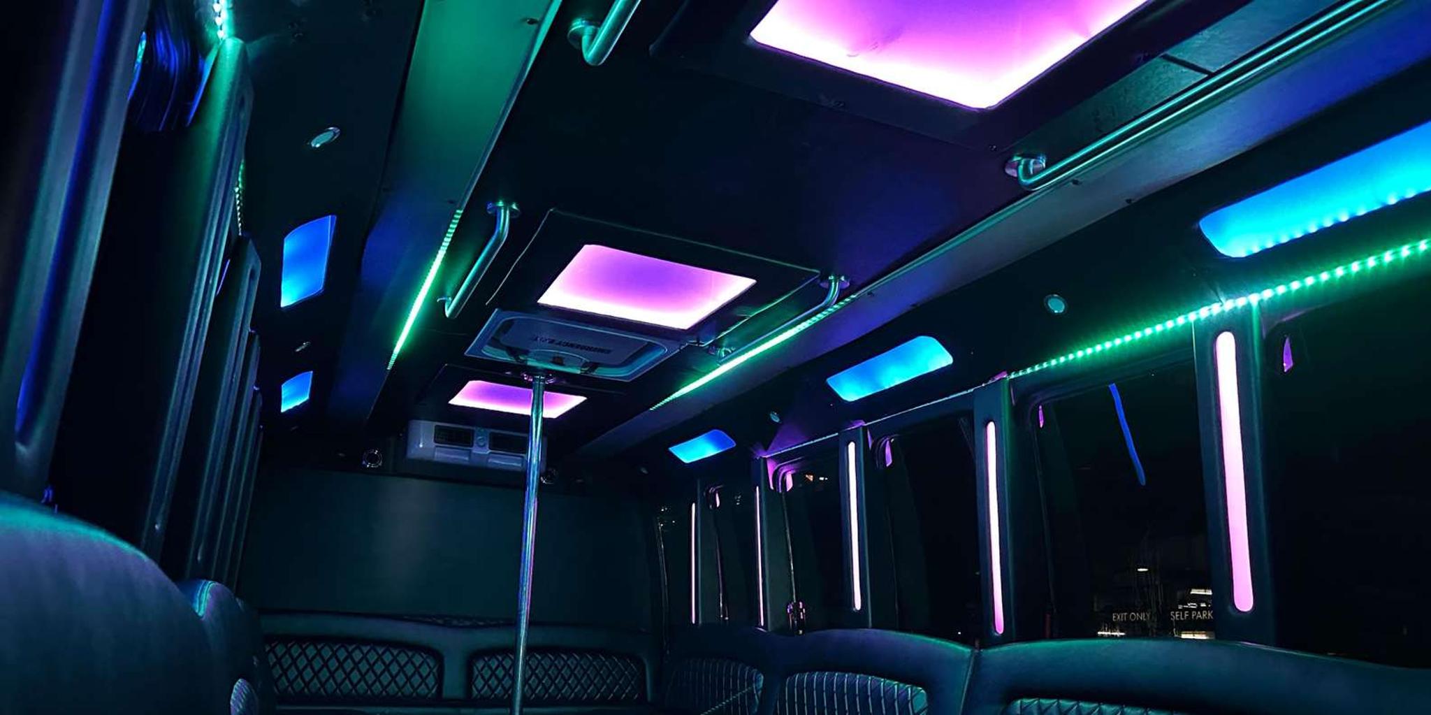 Las Vegas Strip Sightseeing Tour with Photo Stops - Image 5