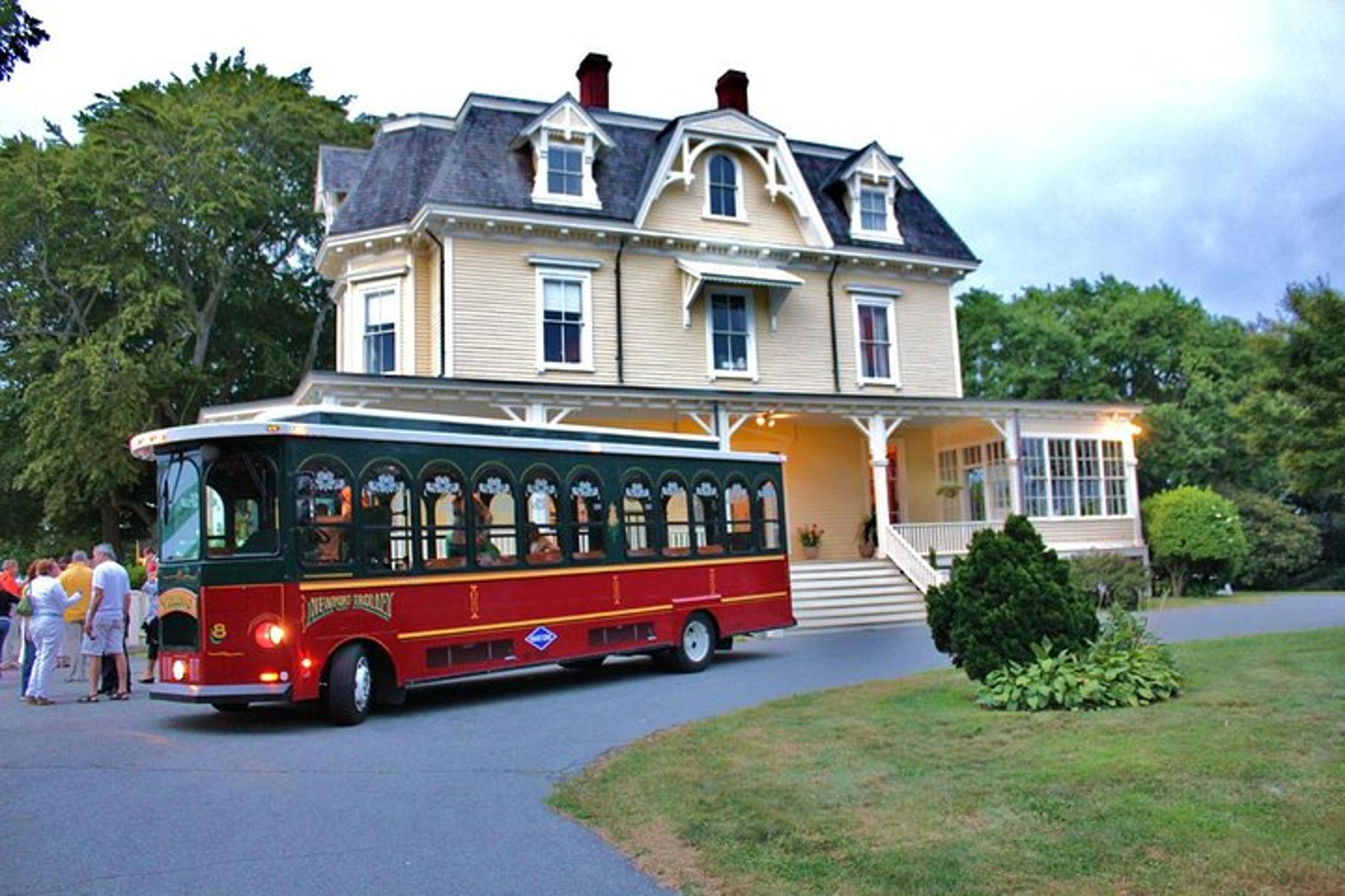 Newport Trolley Tour with Breakers Mansion - Image 3