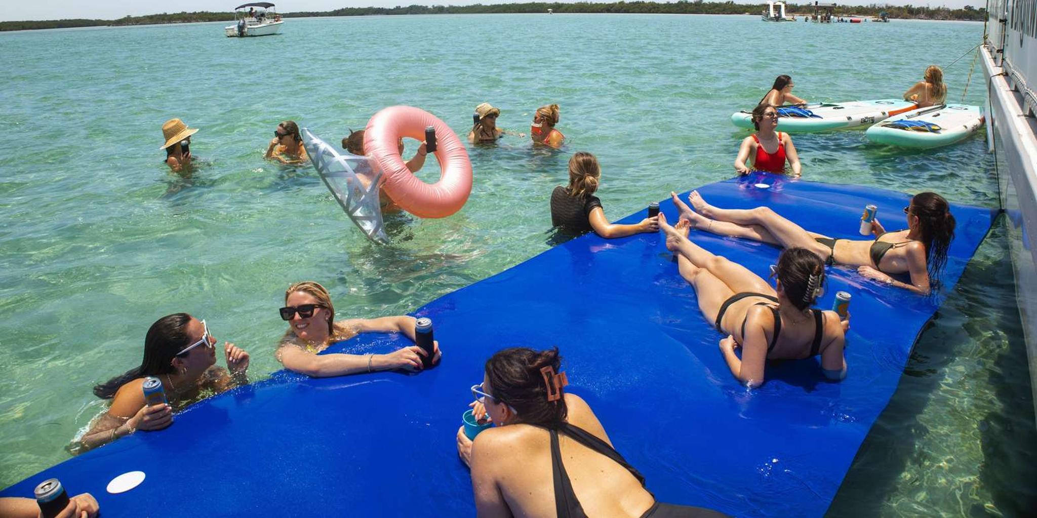 Key West Sandbar Cruise with Lunch and Open Bar - Image 4