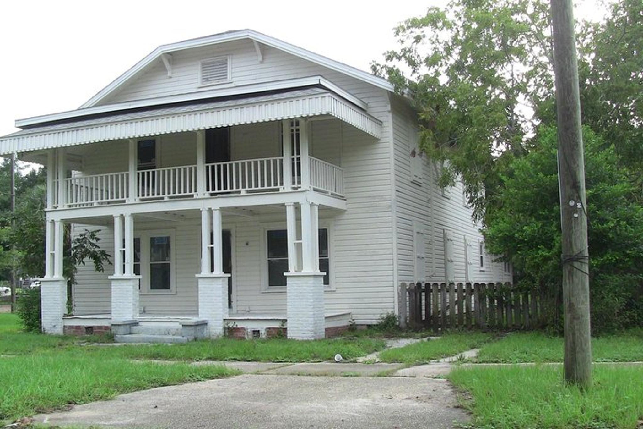 Pensacola Ghosts and Graveyard Tour - Image 5