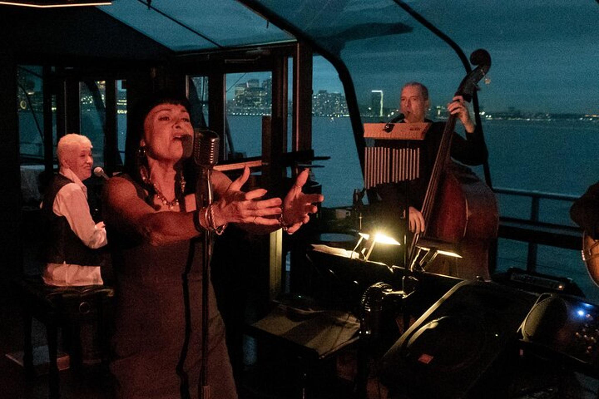 New York Thanksgiving Dinner Cruise - Image 6