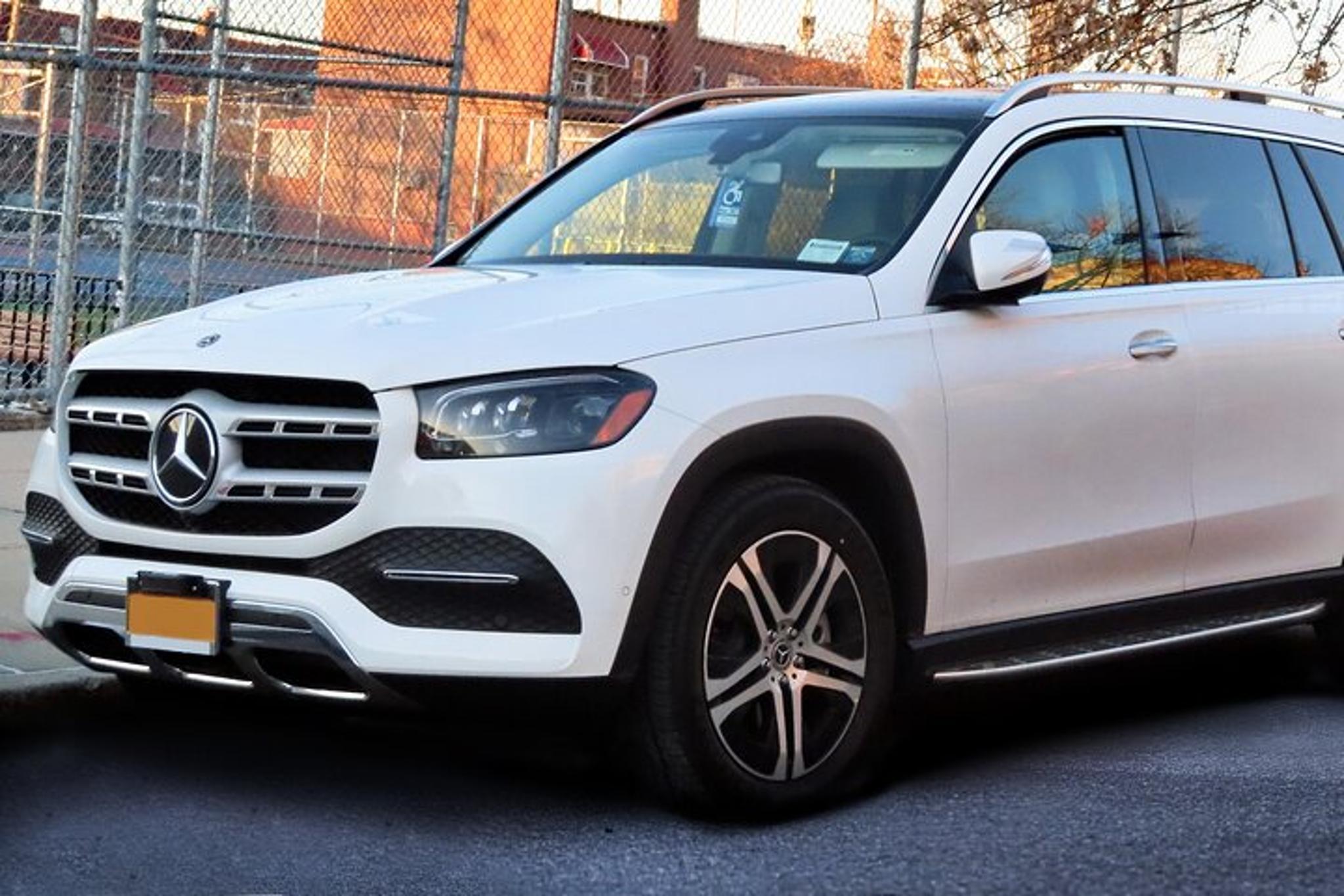 New York Private Airport Transfer to Newark - Image 1