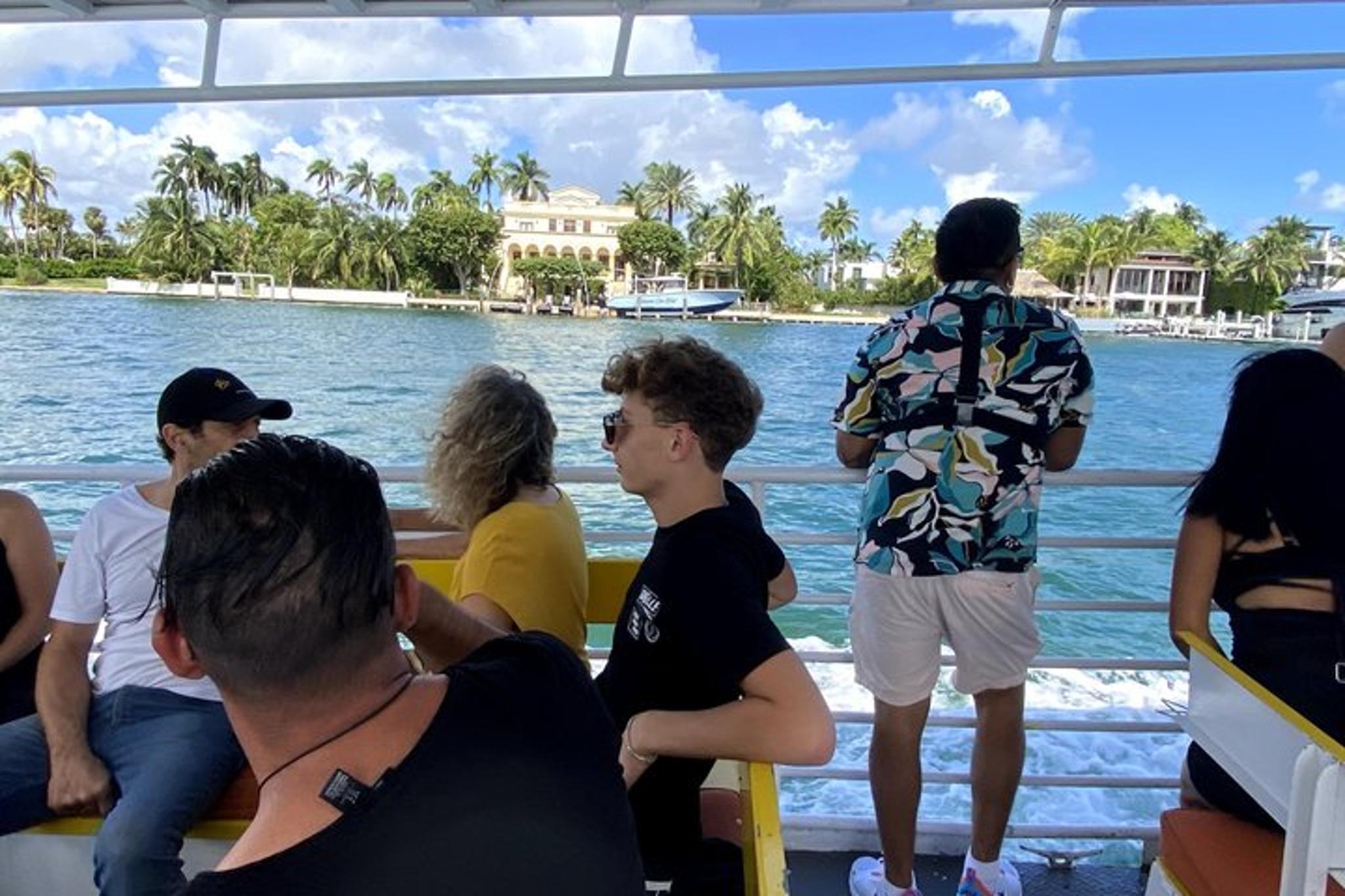Miami Water Taxi between Bayside and South Beach - Image 5