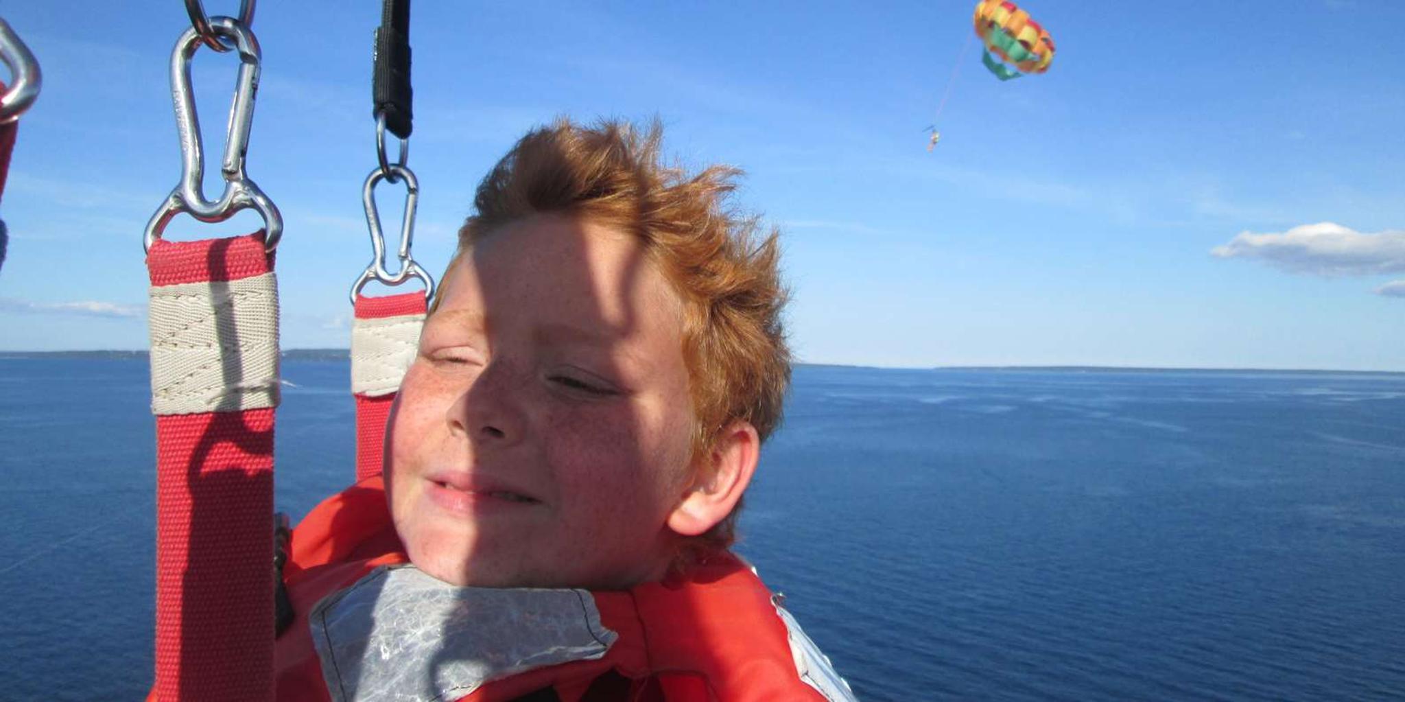Mackinaw City Parasailing Adventure - Image 5