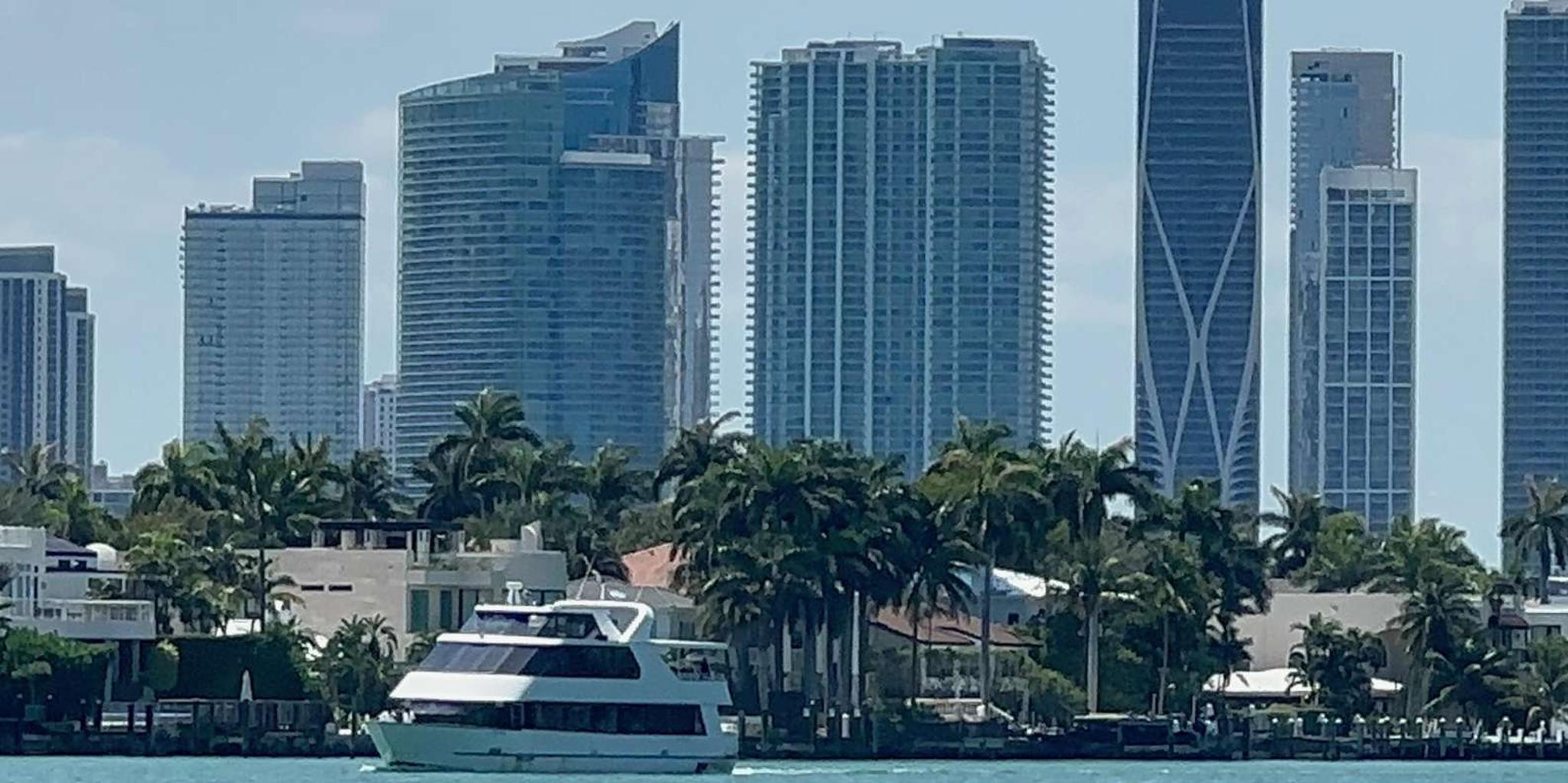 Miami Skyline Millionaire Homes Cruise - Image 2