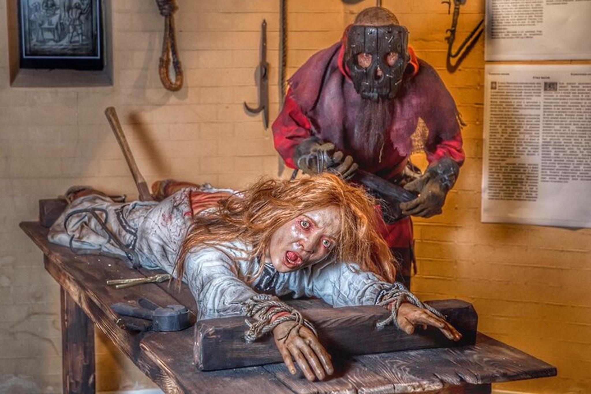 Los Angeles Medieval Torture Museum Tour with Ghost Hunting - Image 6