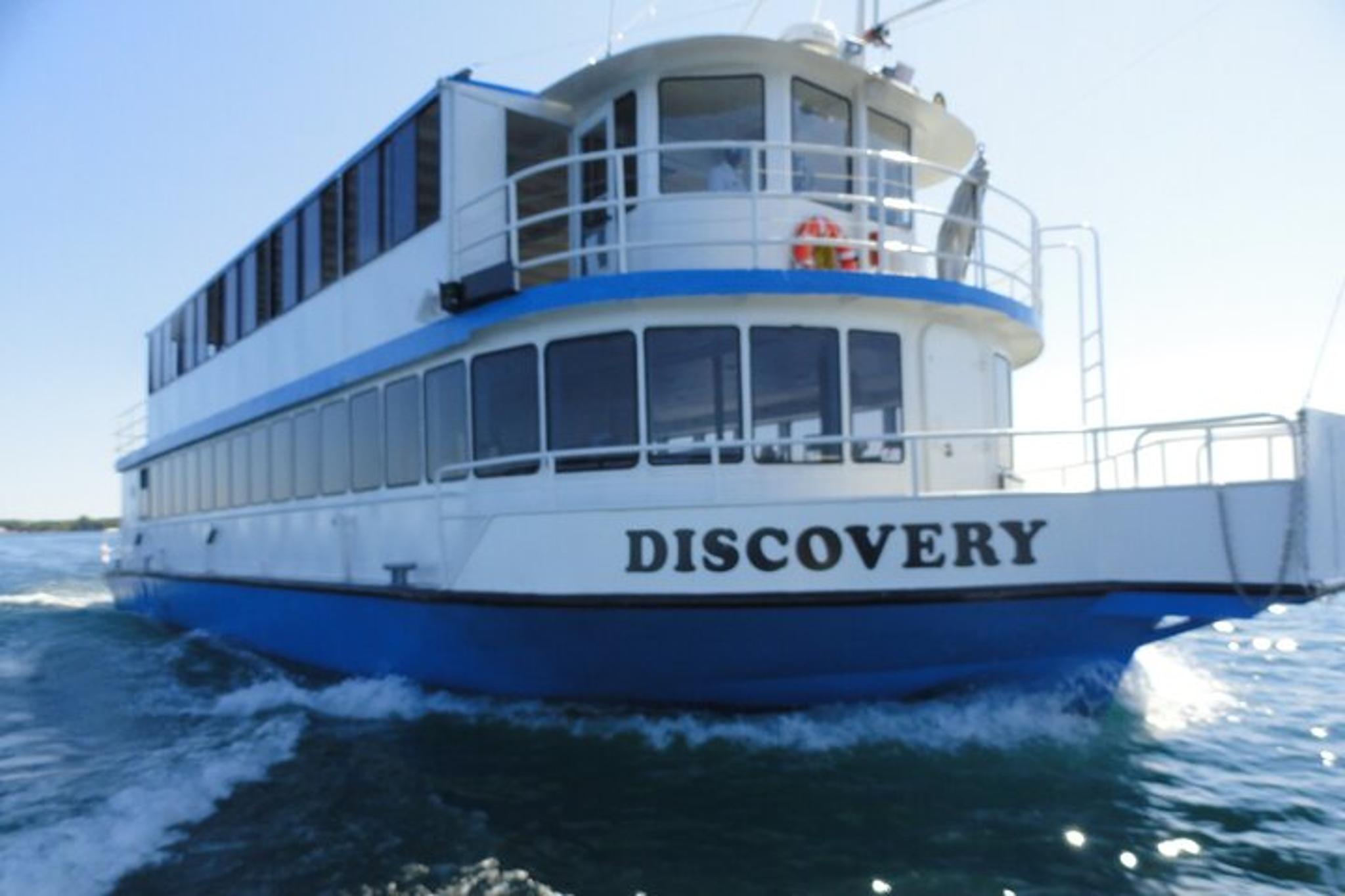 Traverse City Sightseeing Cruise on West Grand Traverse Bay - Image 6