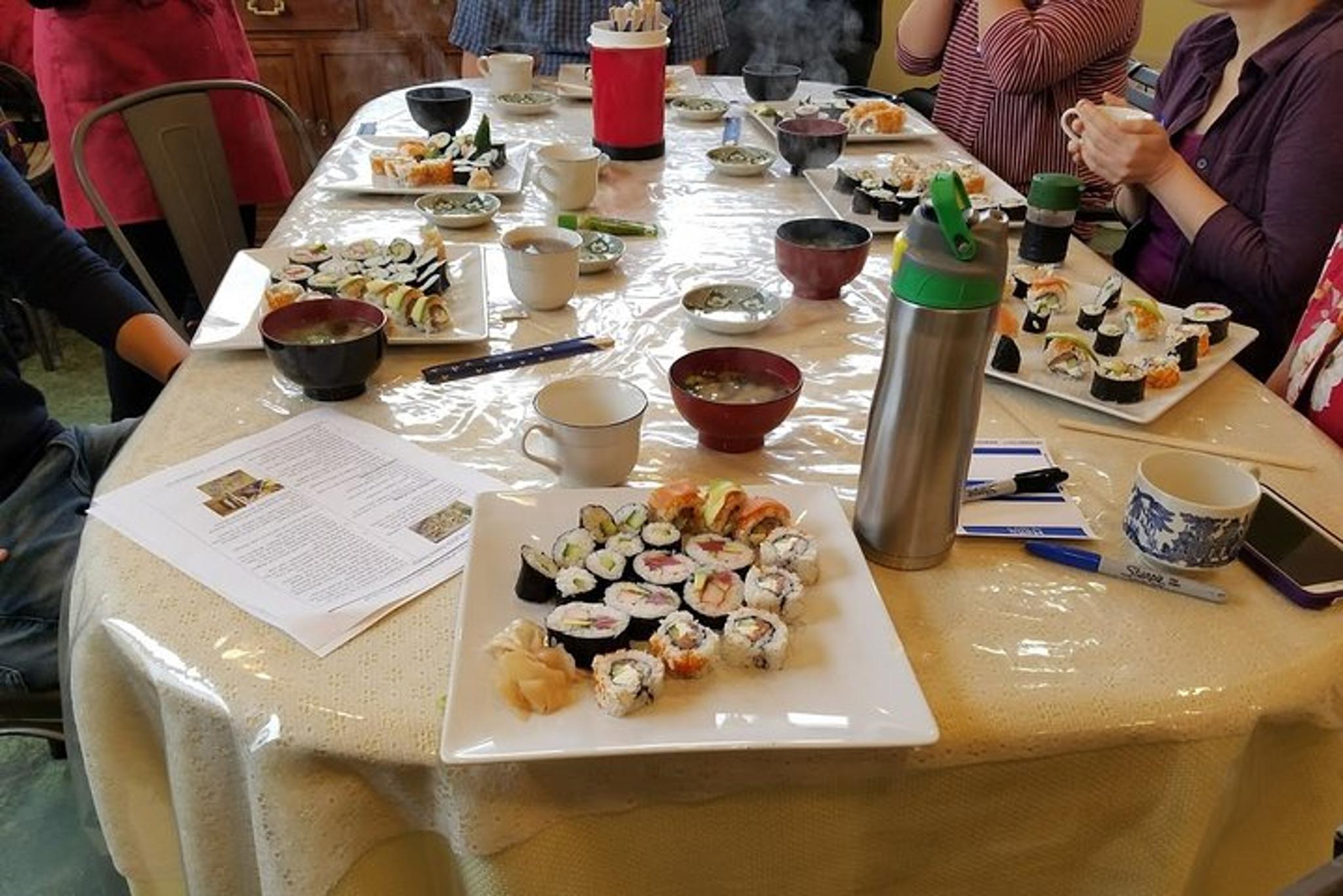 Seattle Sushi Making Class - Image 5