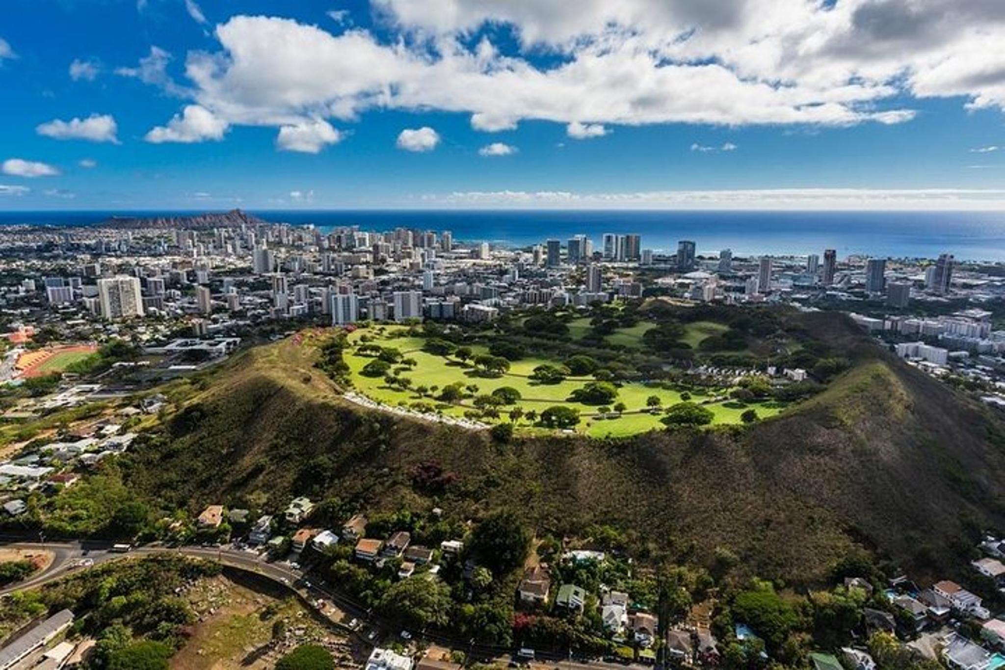 Oahu Pearl Harbor USS Arizona & Battleship Missouri Tour - Image 4