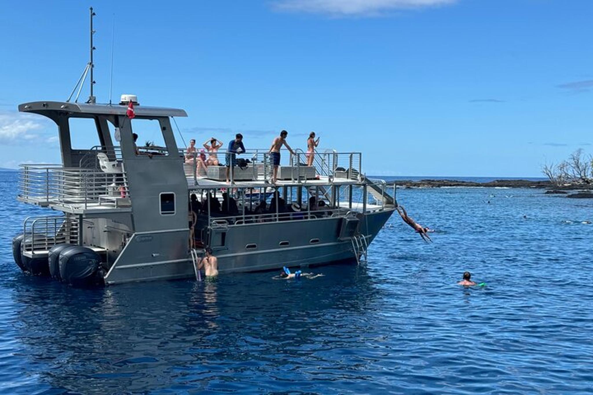 Kailua-Kona Snorkel Tour on a Power Catamaran