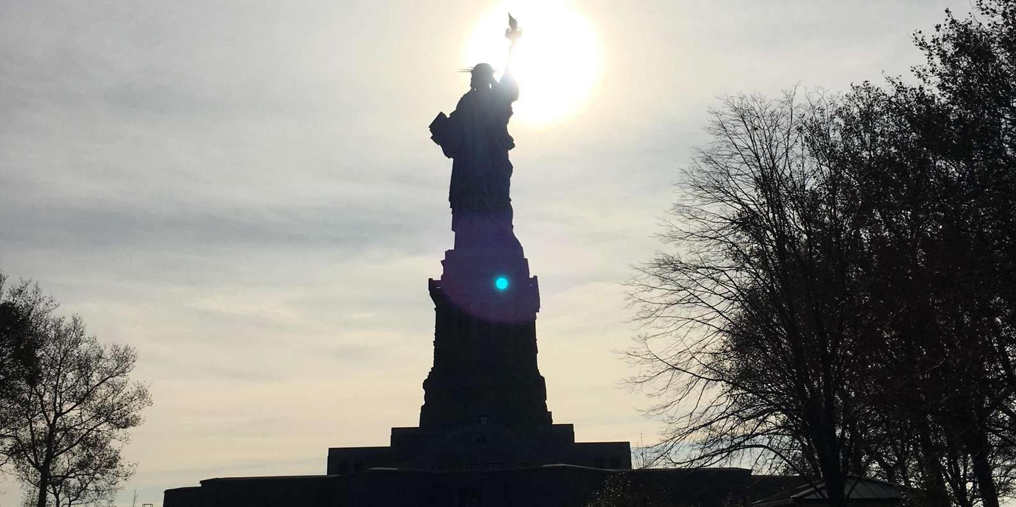 New York Statue of Liberty and Ellis Island Tour - Image 4