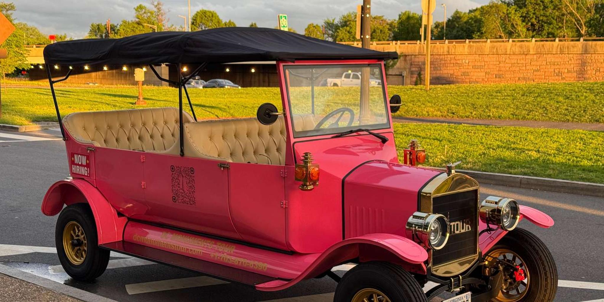 Philadelphia Historical Sites Vintage Car Tour - Image 1