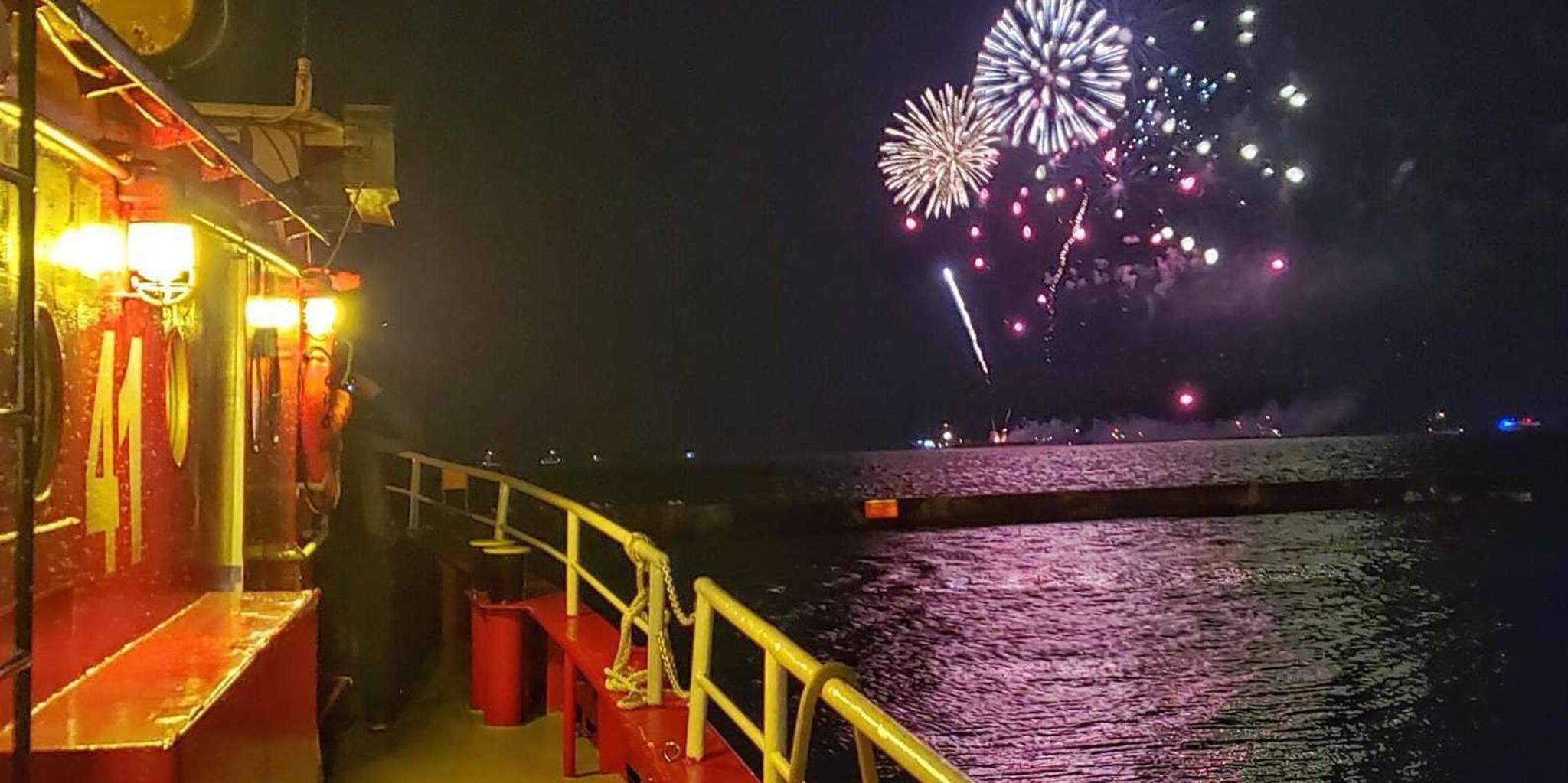 Chicago Fireworks Cruise on a Historic Fireboat