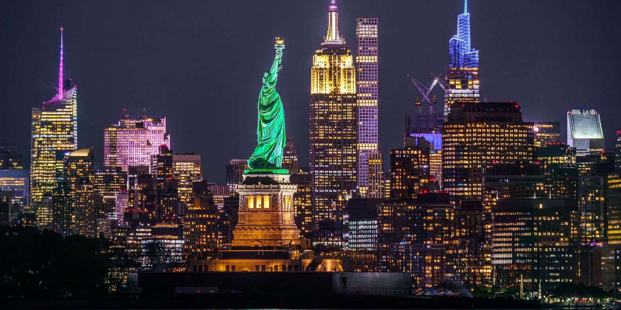 New York City Holiday Lights Bus Tour