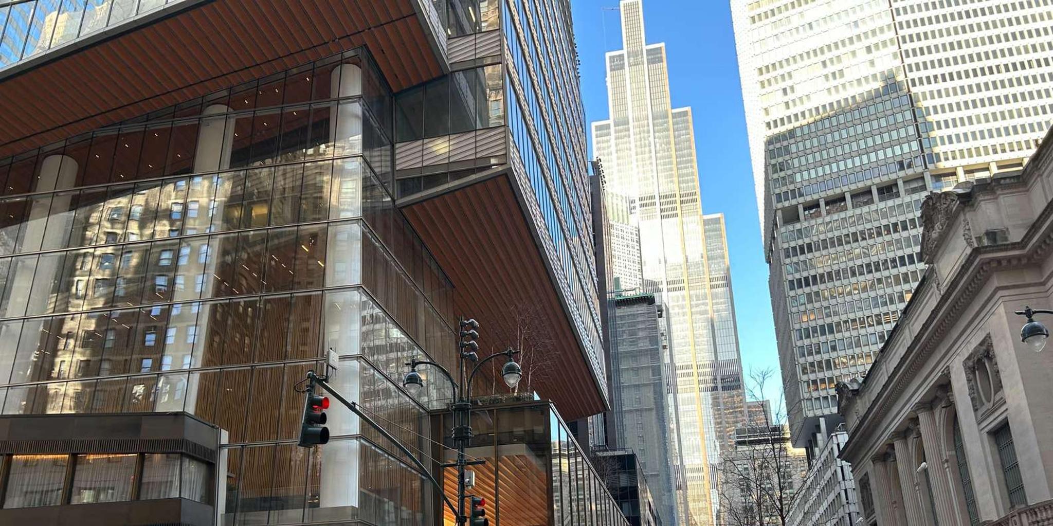 New York Midtown Architecture Tour & SUMMIT One Vanderbilt - Image 5