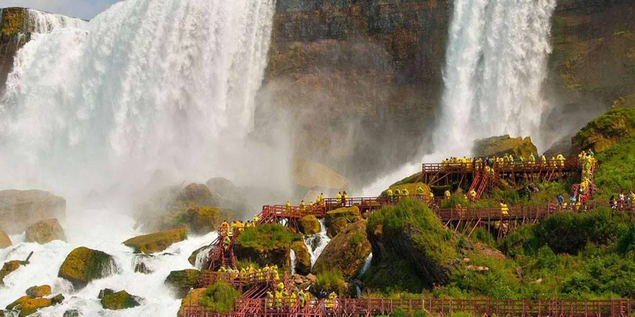 Niagara Falls Tour with Maid of the Mist and Cave of the Winds - Image 5