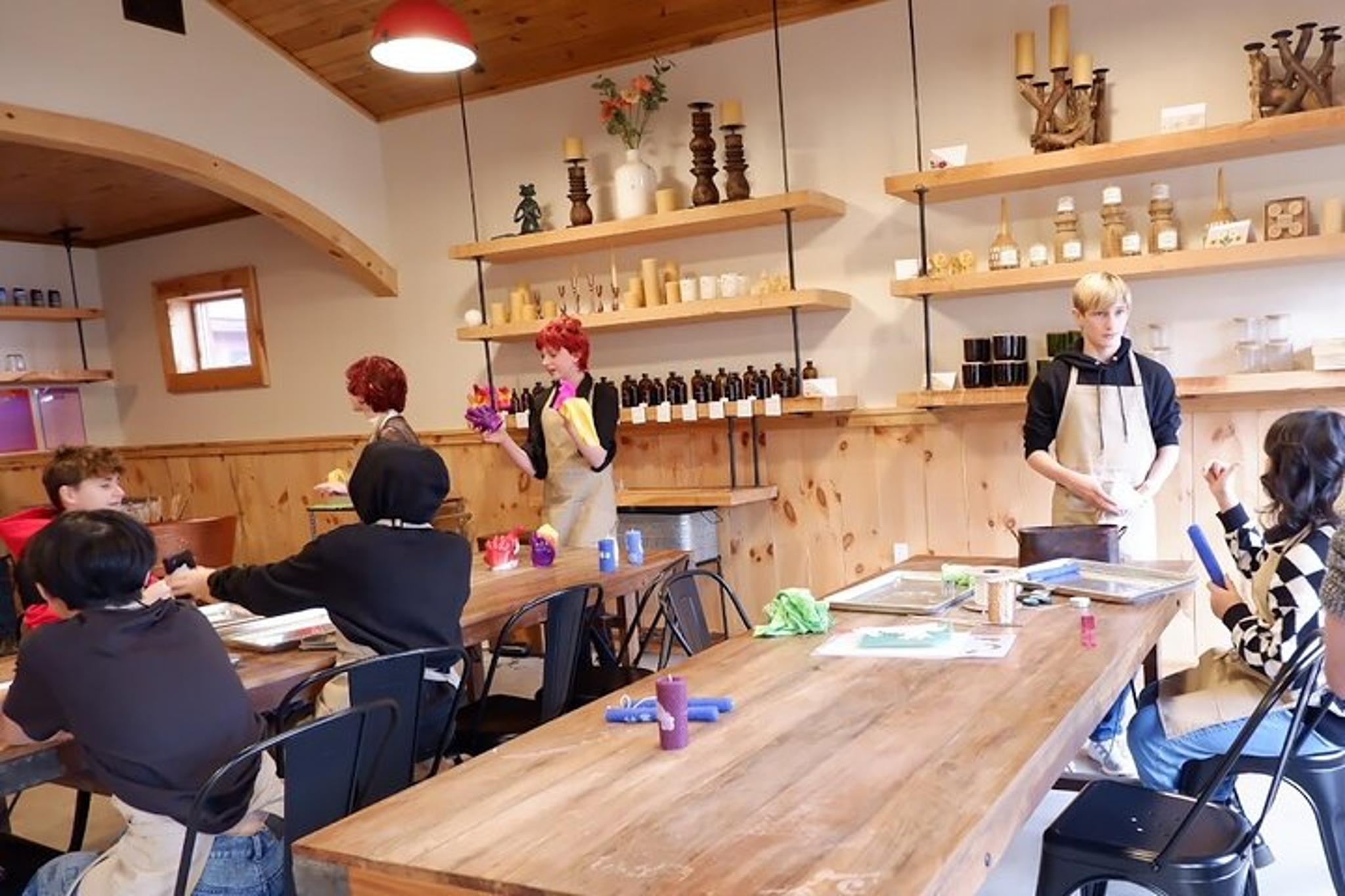 Saugerties Candle Making Experience - Image 3