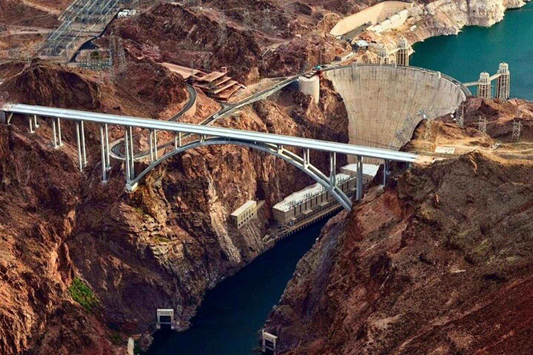 Las Vegas Hoover Dam Tour in Spanish 4 hr - Image 3