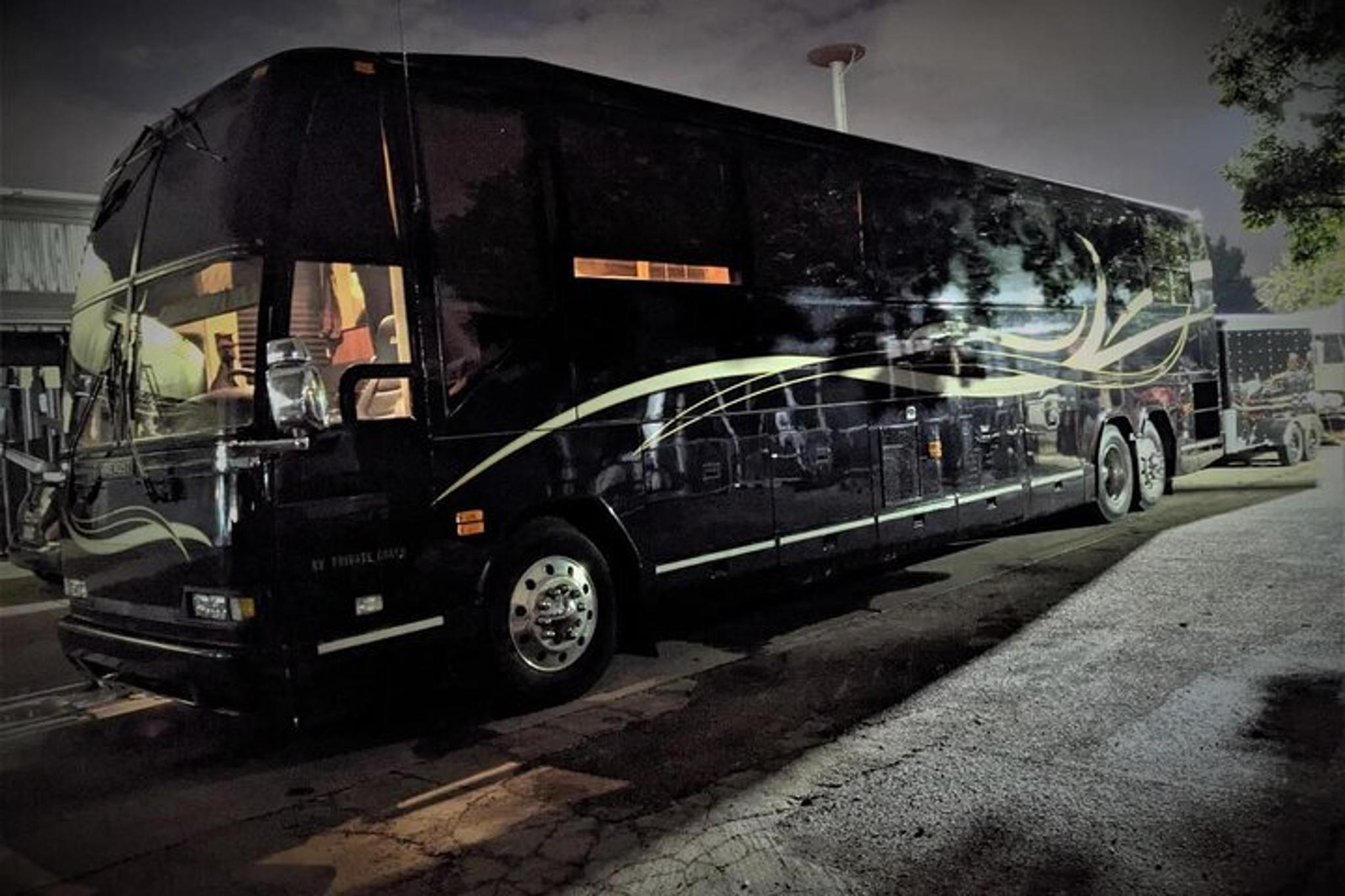 Las Vegas Tour Bus Experience - Image 2