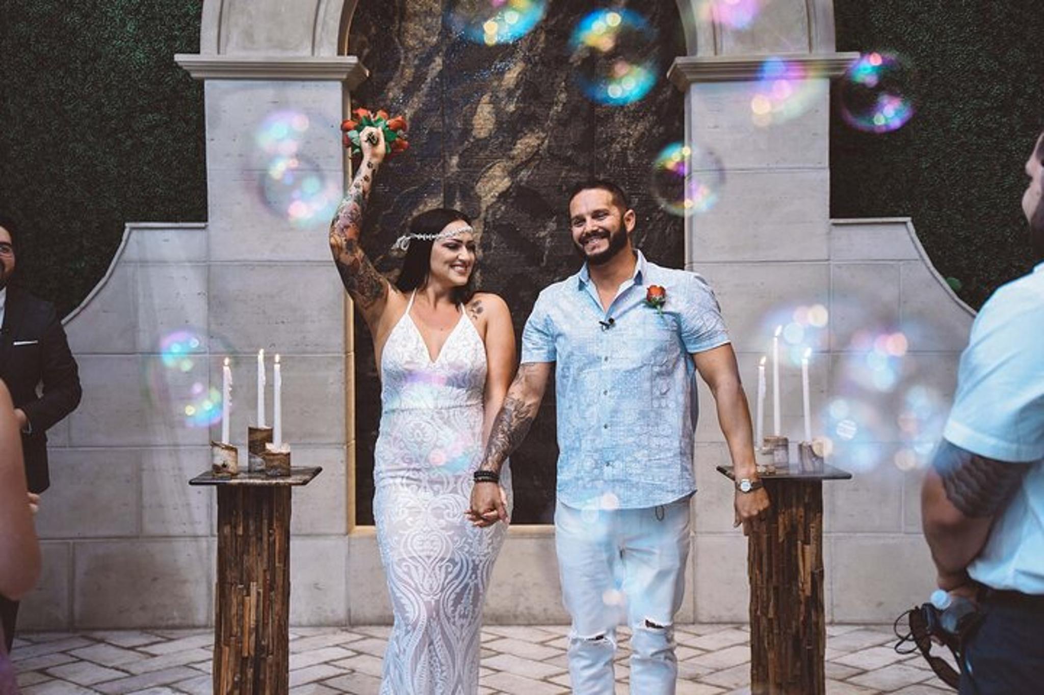 Las Vegas Wedding Package in Victorian Chapel 90 min - Image 2