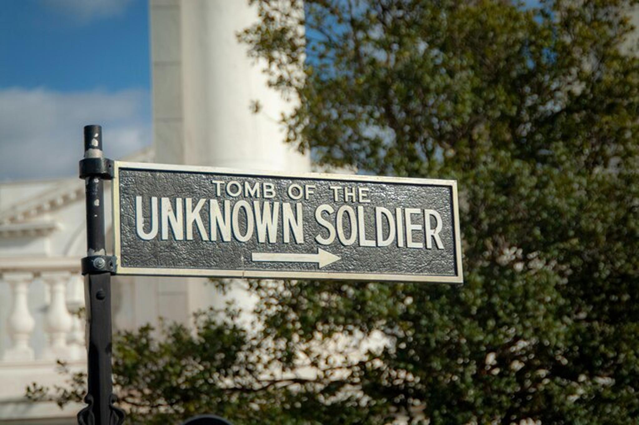 Arlington National Cemetery Walking Tour - Image 3