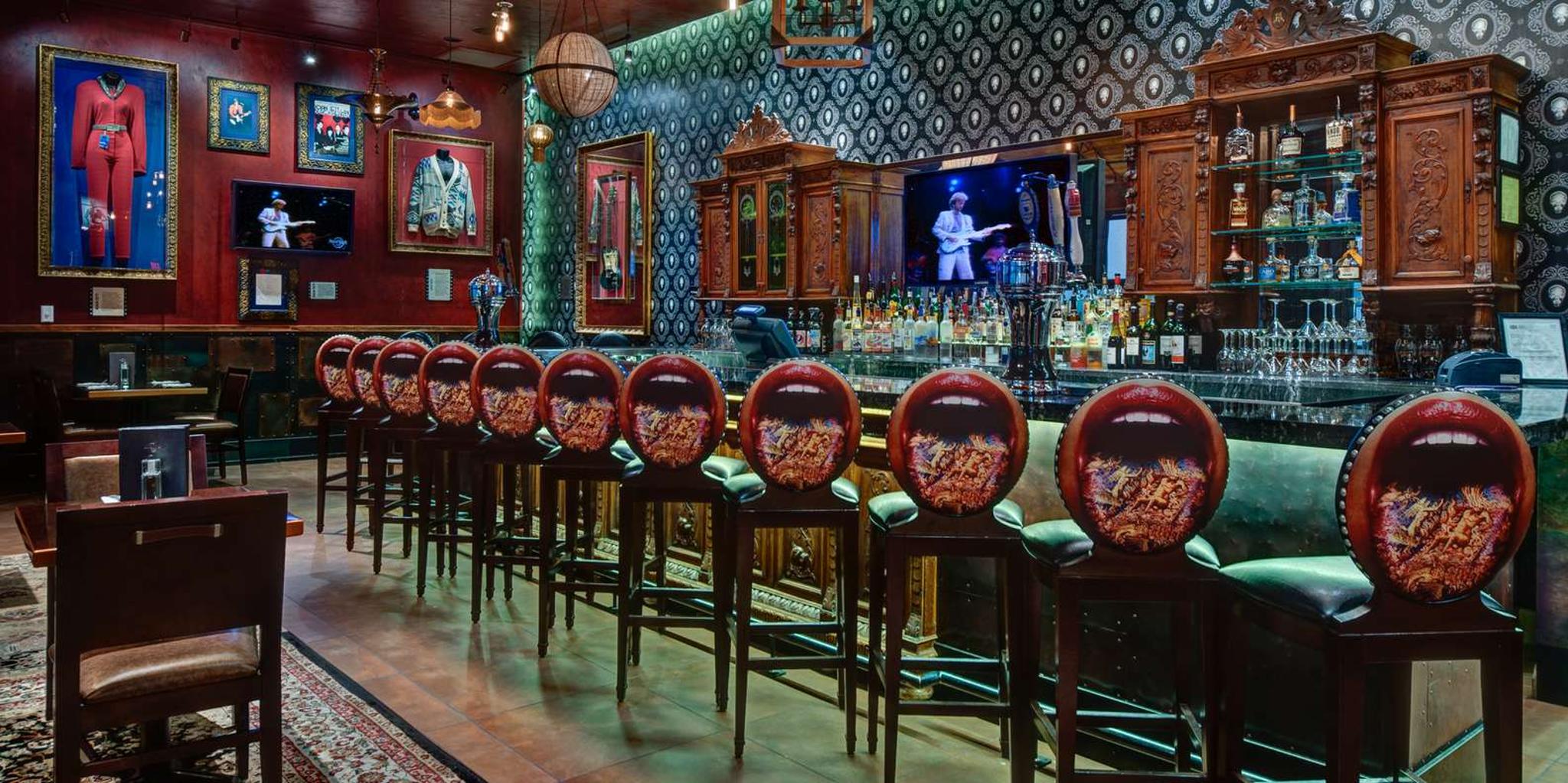 Philadelphia Hard Rock Cafe Dining Experience - Image 3