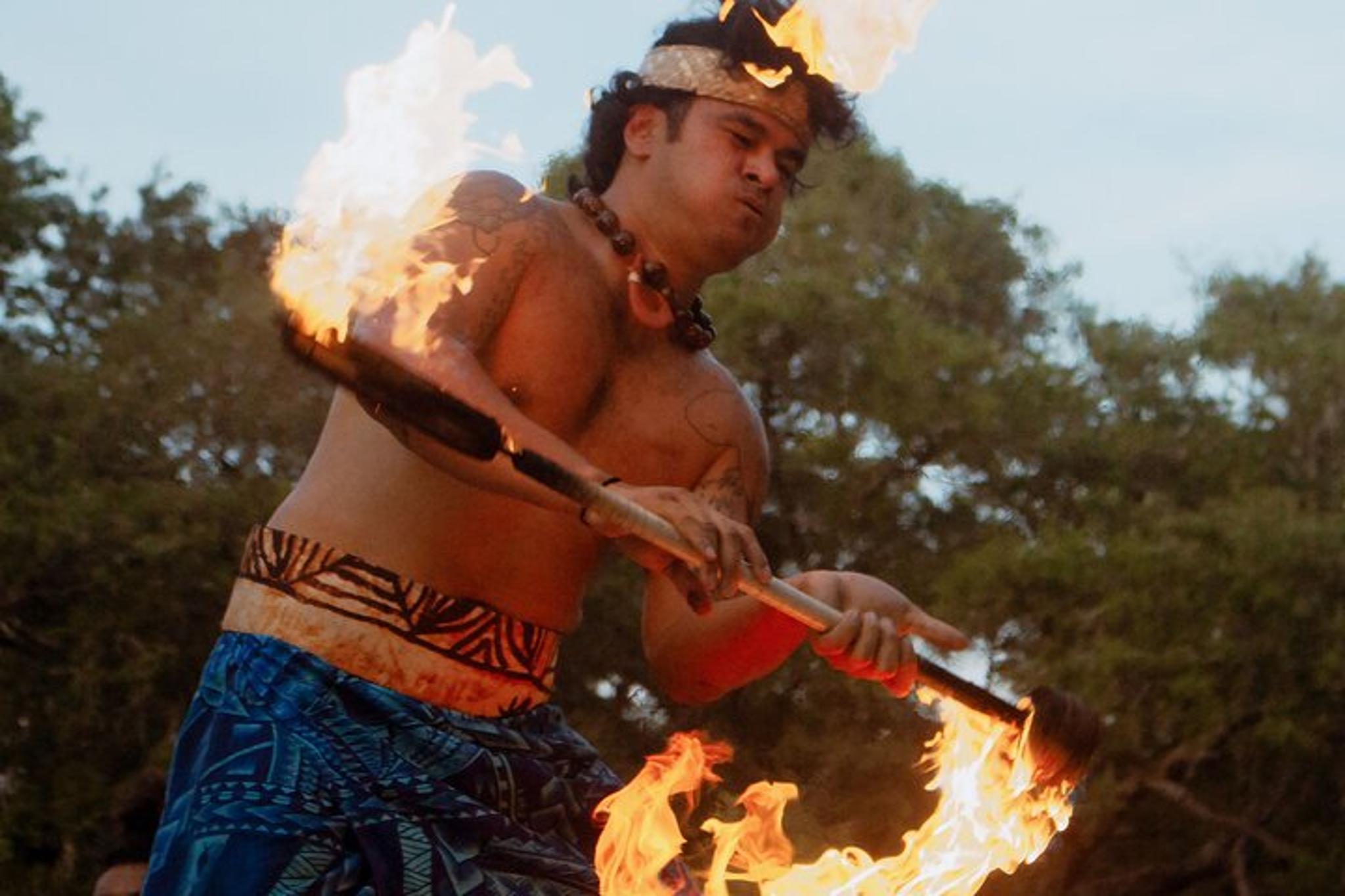 Adventure Luau Polynesian Dinner Show - Image 2