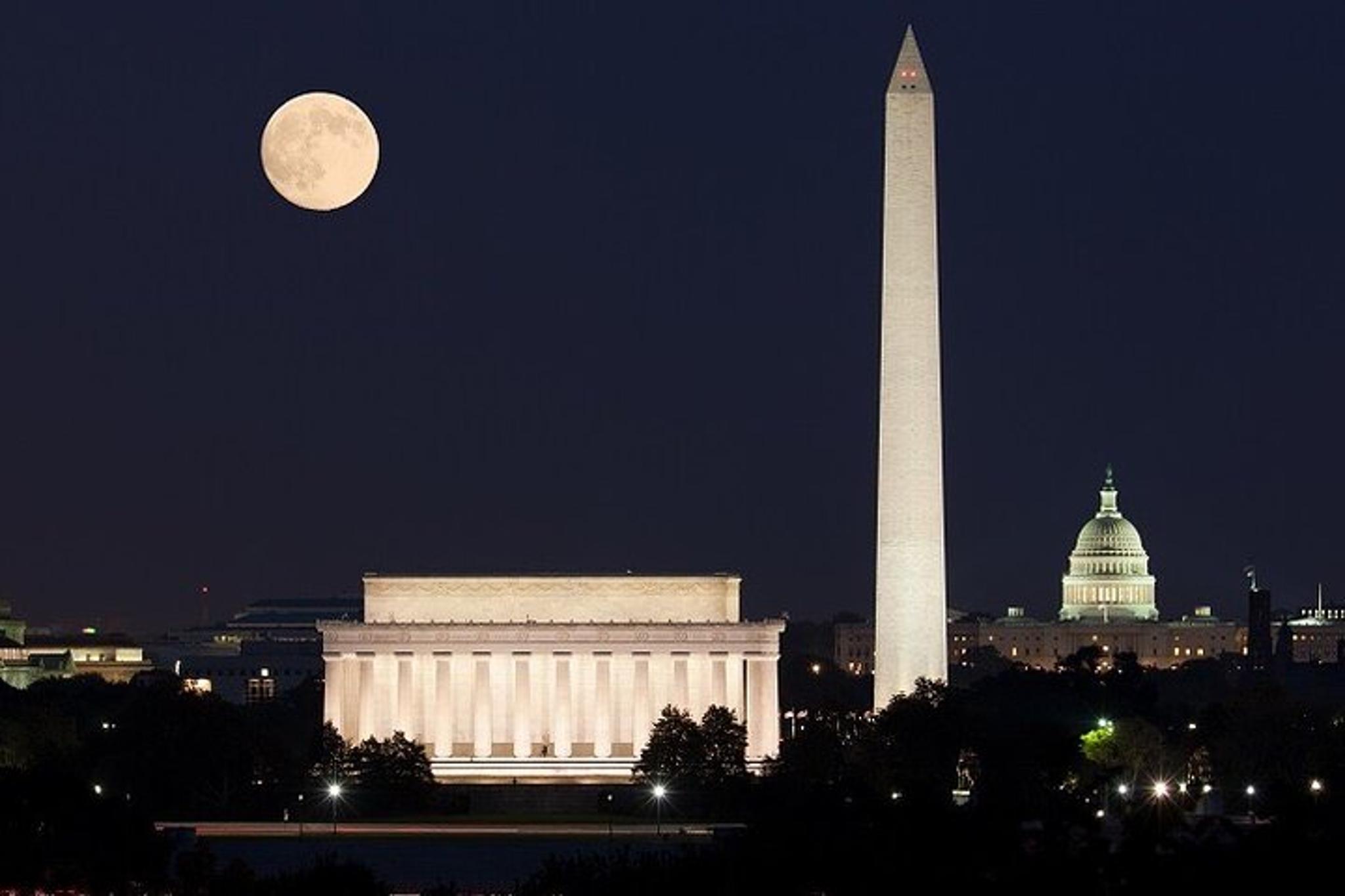 Washington DC Sightseeing Tour Day & Night 7 hr - Image 3