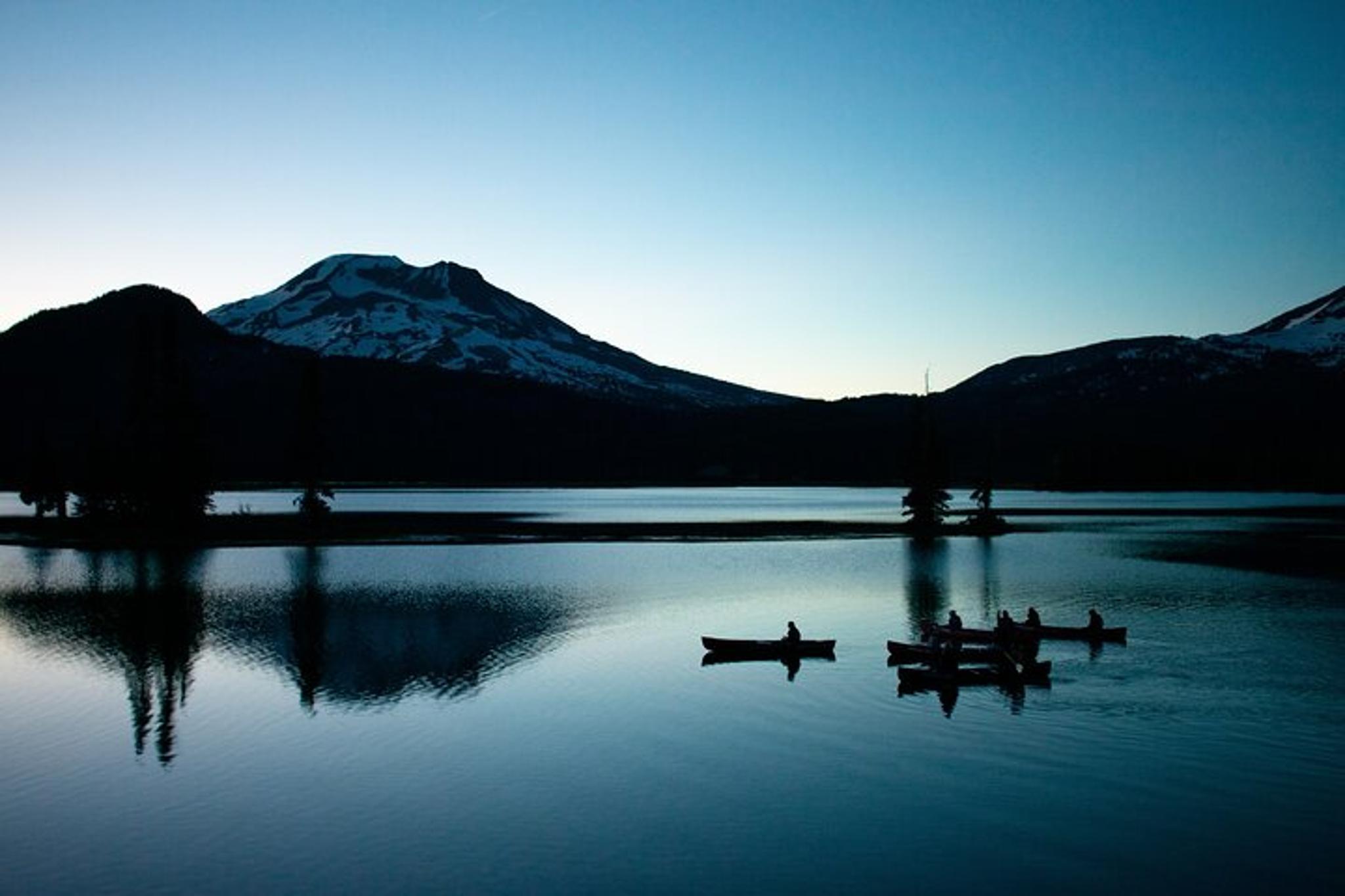 Bend Moonlight and Starlight Canoe Tour - Image 6