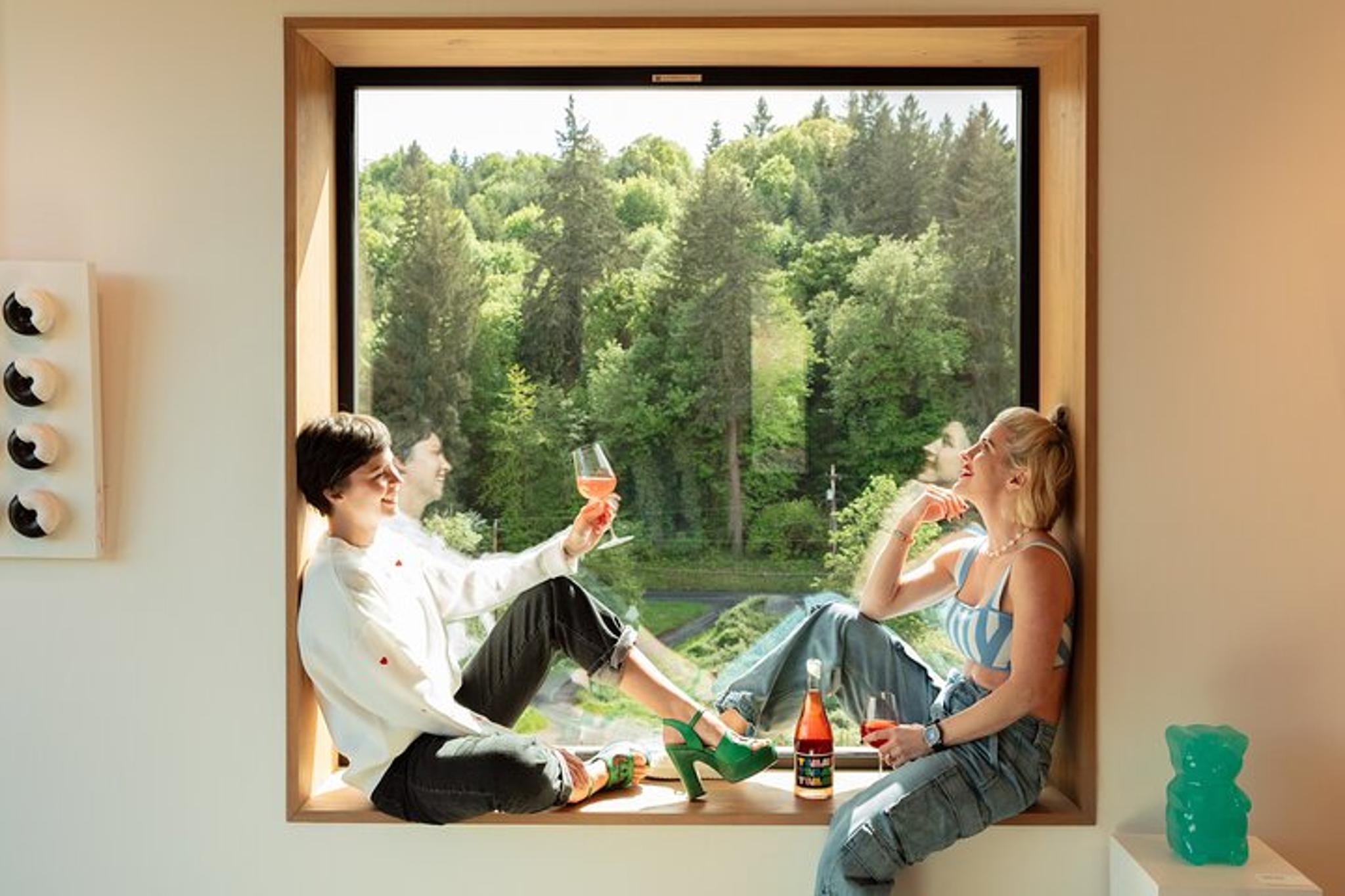 Portland Art & Wine Tour - Image 1