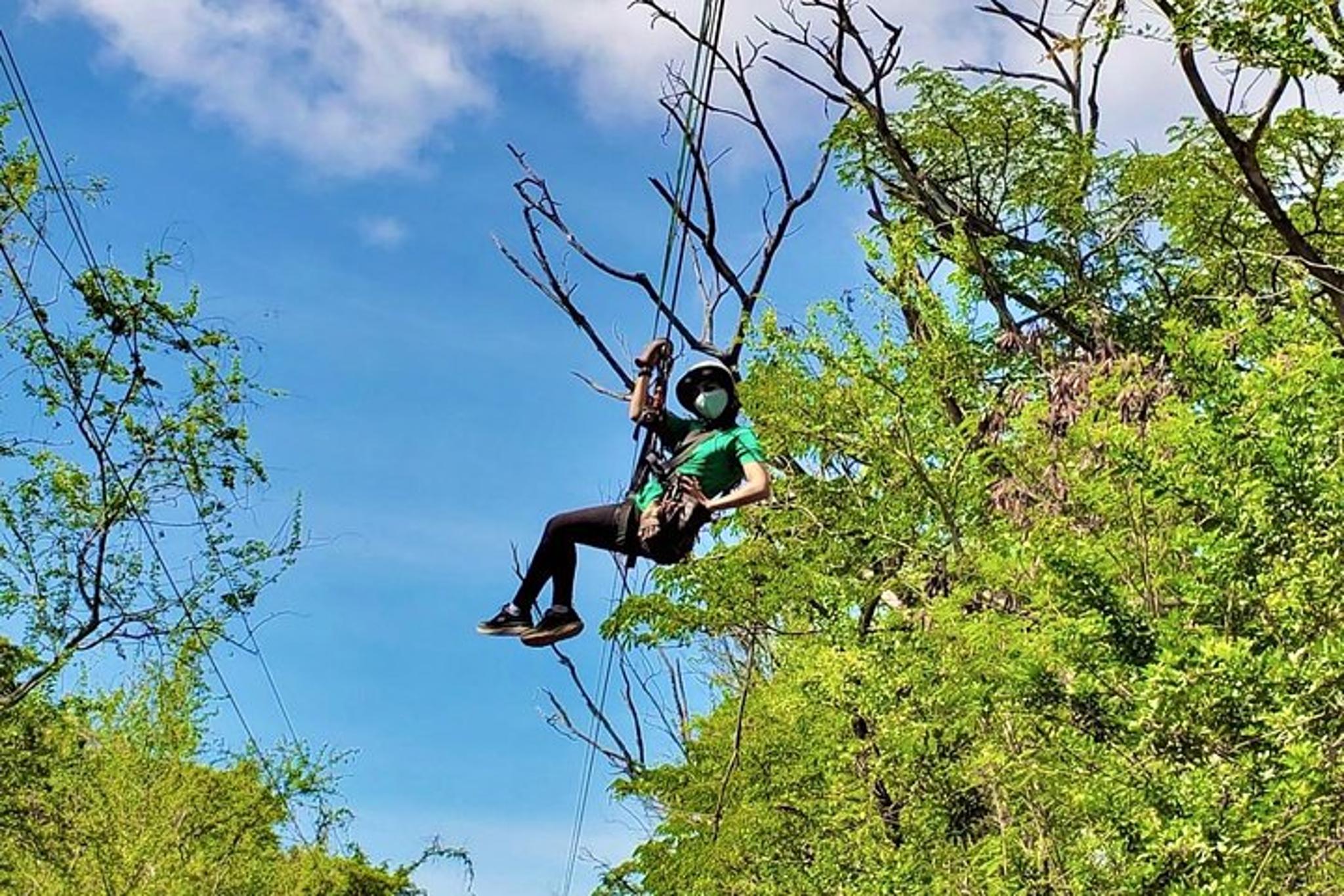 Kapolei Zipline Adventure at Coral Crater 1 hr - Image 6
