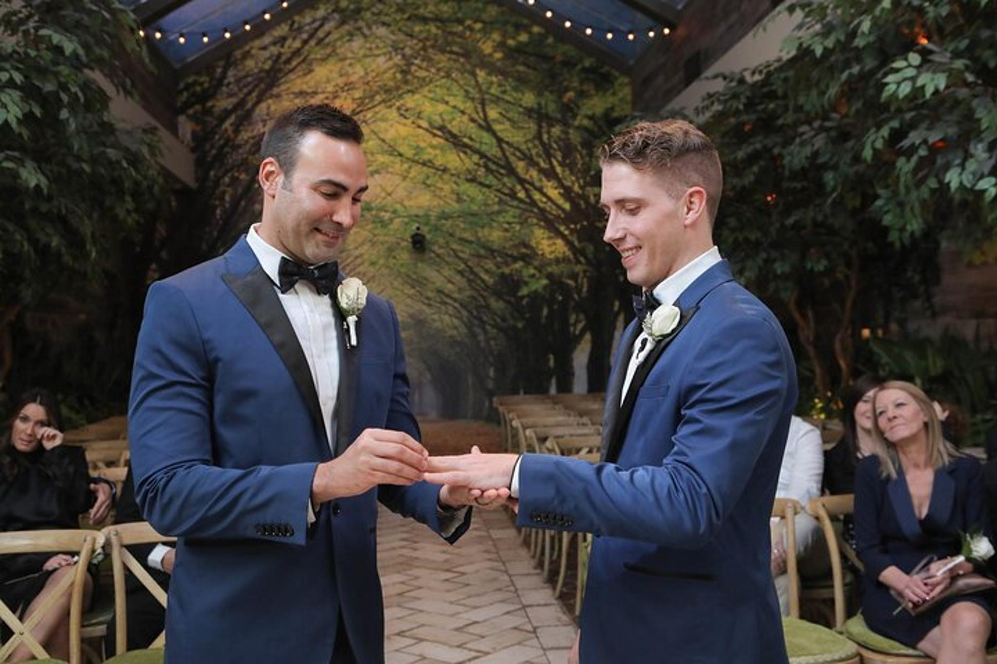 Las Vegas Wedding Package in Victorian Chapel 90 min