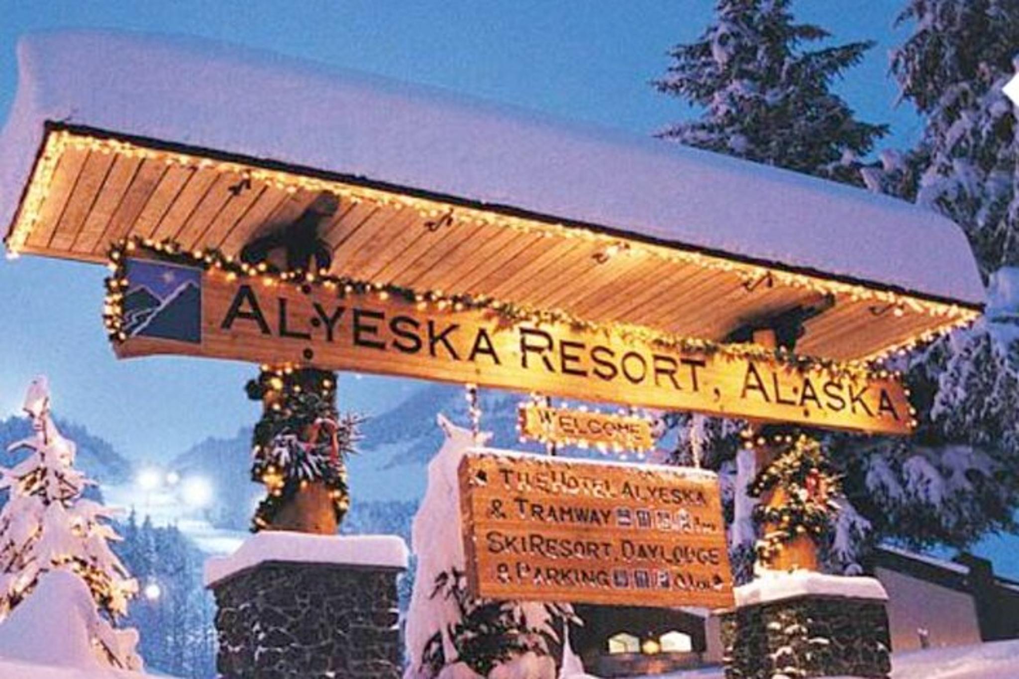 Anchorage Alyeska/Girdwood Shuttle with Photo Stops - Image 4
