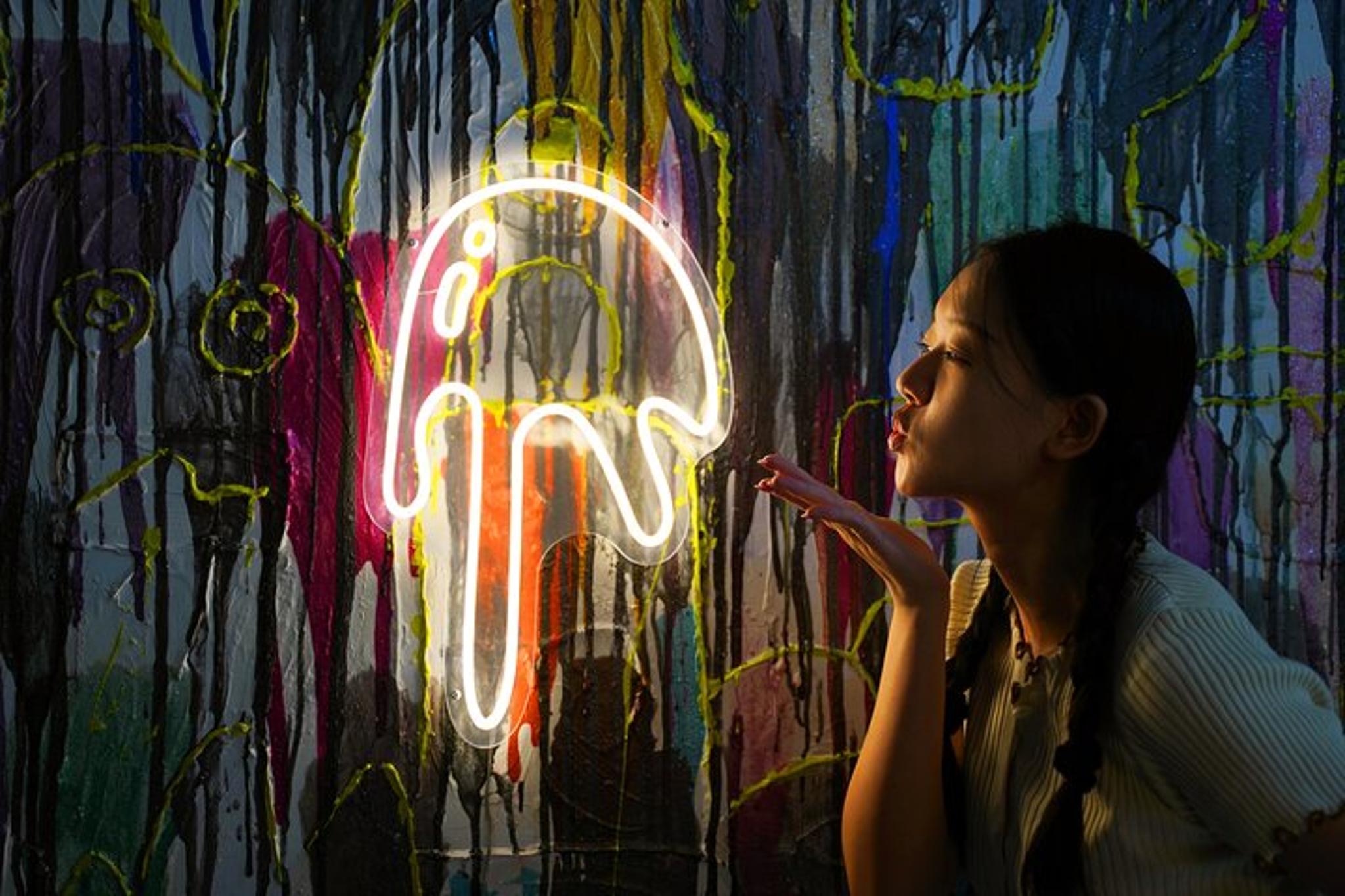 New York Paint-in-Dark Drawing Class 90 min - Image 6