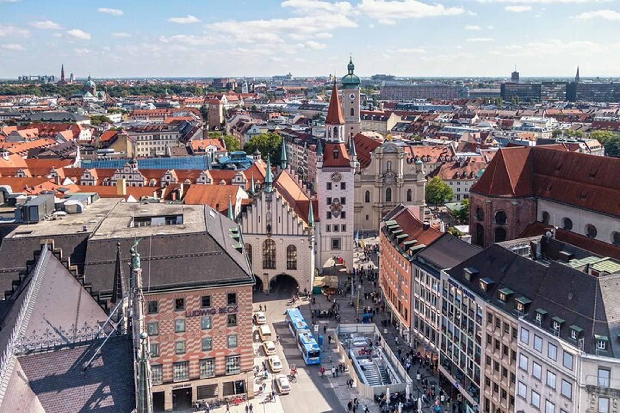 New York to Europe Private Tour Vienna Munich Paris - Image 5