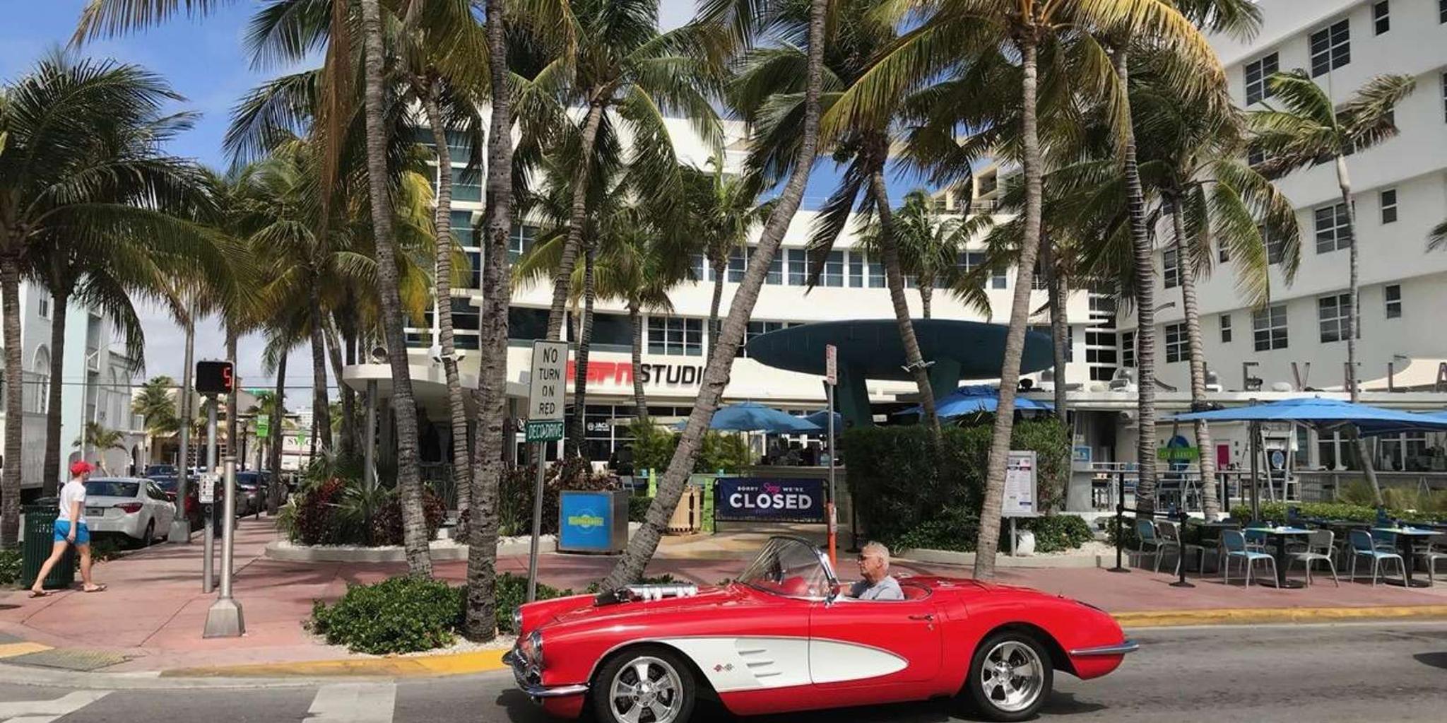 Miami Beach Art Deco Walking Tour in French 2 hr - Image 3