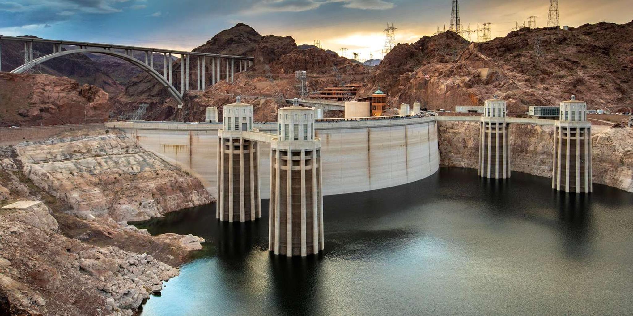 Las Vegas Hoover Dam Tour with Hot Breakfast