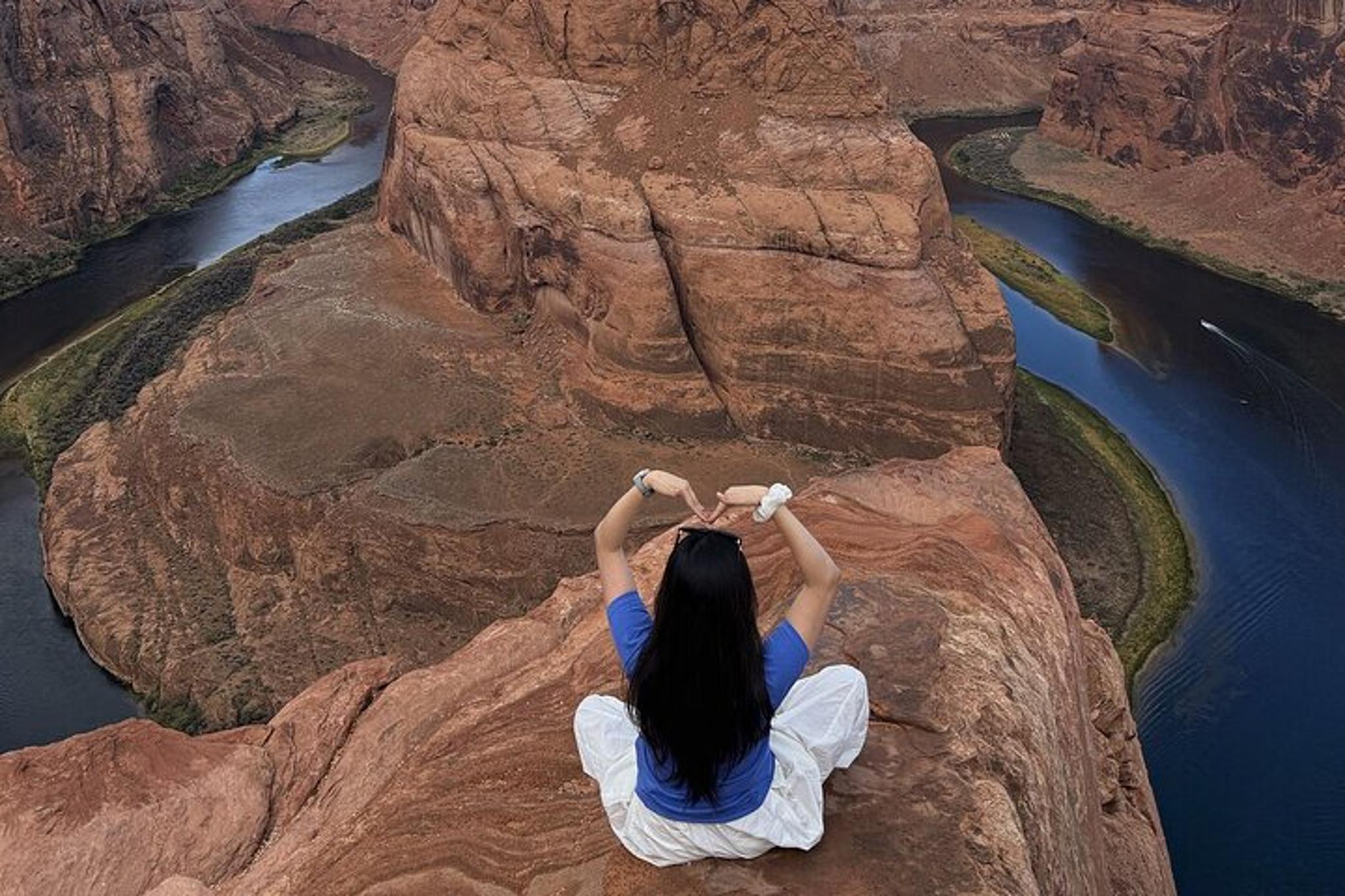 Las Vegas Antelope Canyon and Horseshoe Bend Tour - Image 5