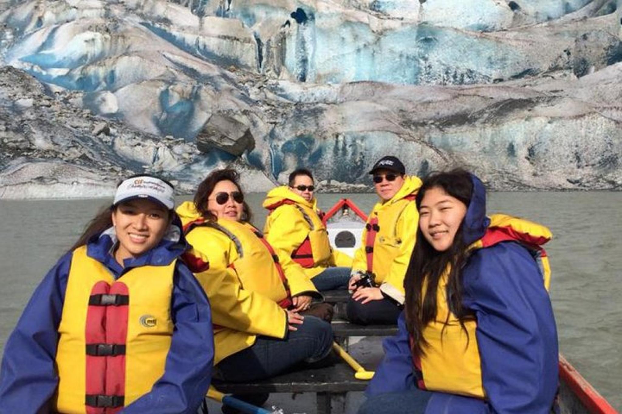 Juneau Mendenhall Lake Canoe Adventure - Image 4