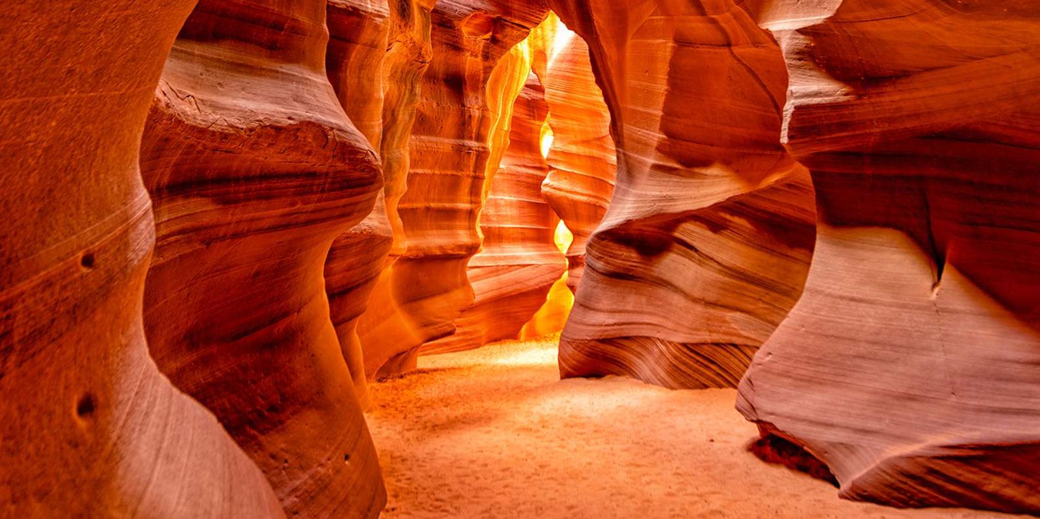 Las Vegas Antelope Canyon & Horseshoe Bend Tour at Golden Hour - Image 6