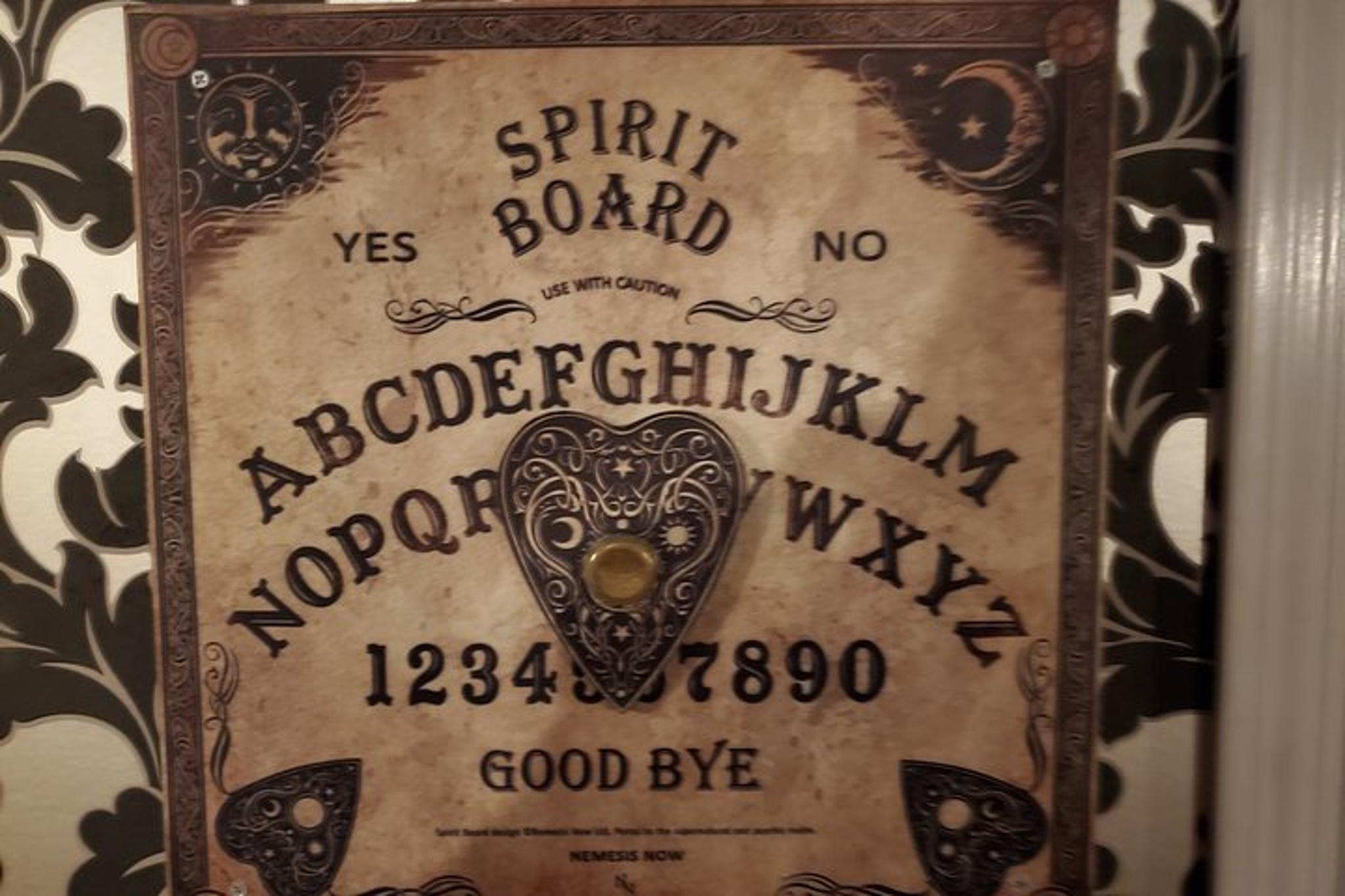 Salem Vampire's Lair Escape Room Game - Image 4