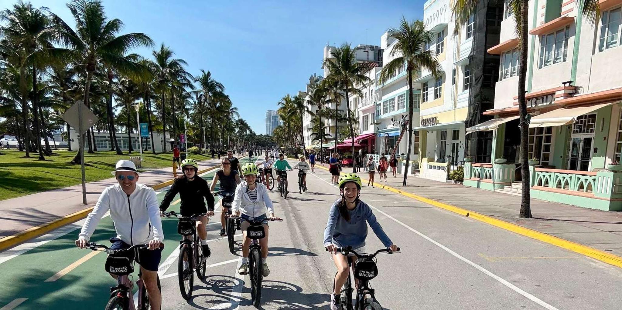 Miami Beach Biking Tour in French 2 hr