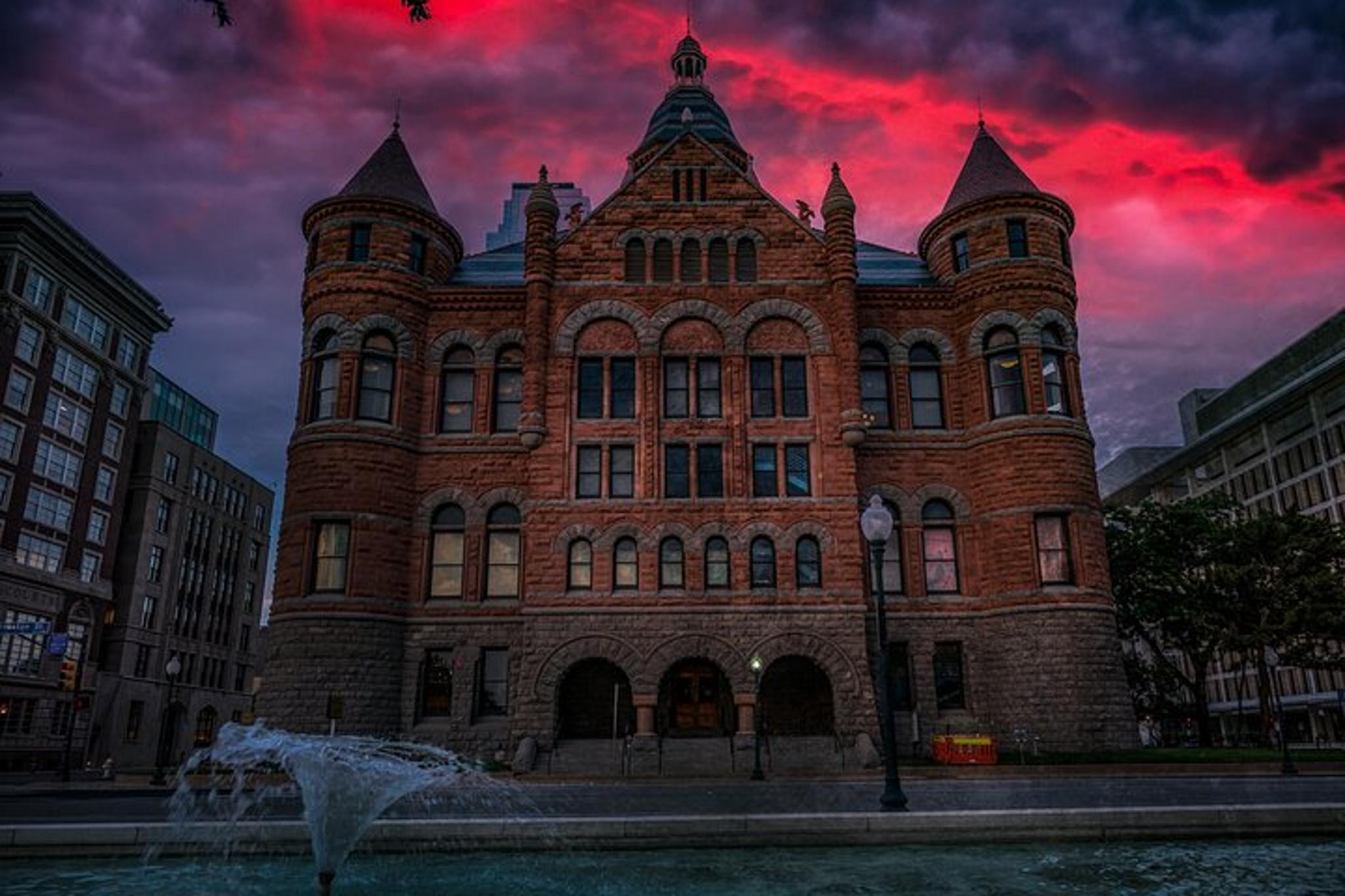 Dallas Haunted Pub Crawl - Image 2